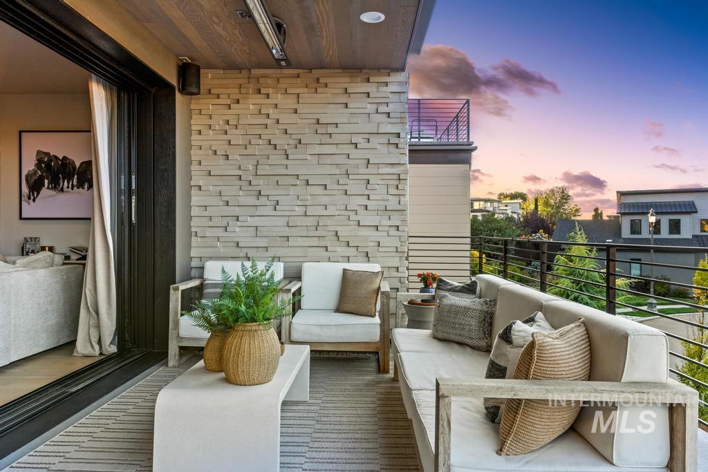 909 E Joplin Lane Property Photo 23