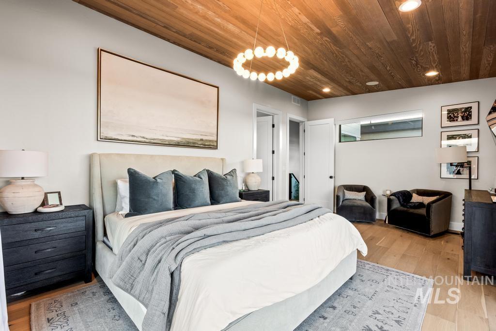 909 E Joplin Lane Property Photo 27