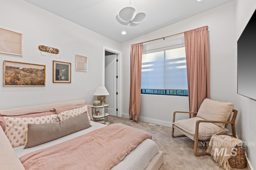 909 E Joplin Lane Property Photo 34