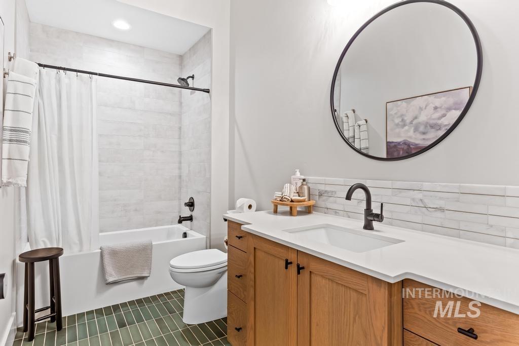 909 E Joplin Lane Property Photo 37