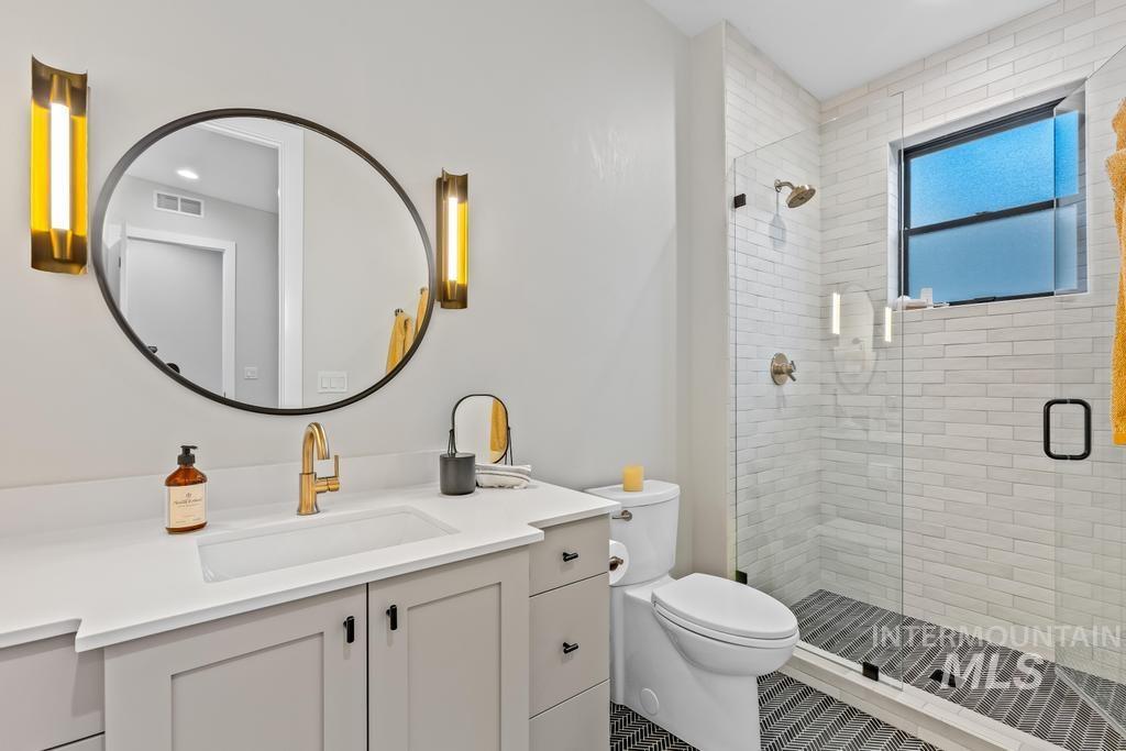 909 E Joplin Lane Property Photo 38