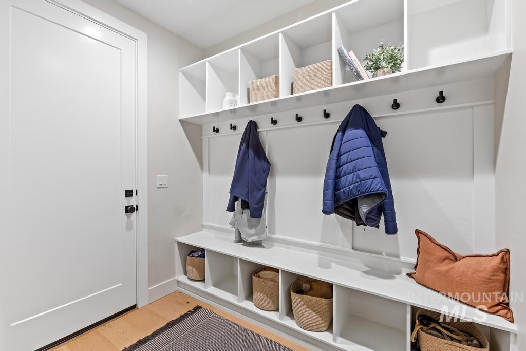 909 E Joplin Lane Property Photo 41