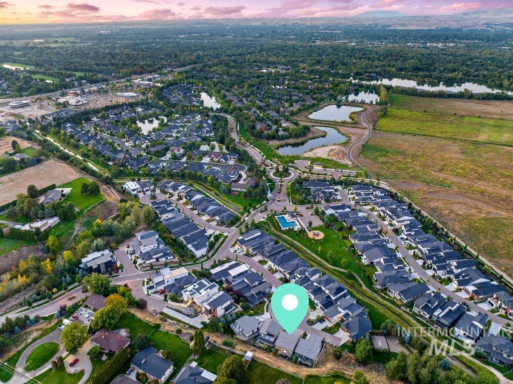 909 E Joplin Lane Property Photo 45