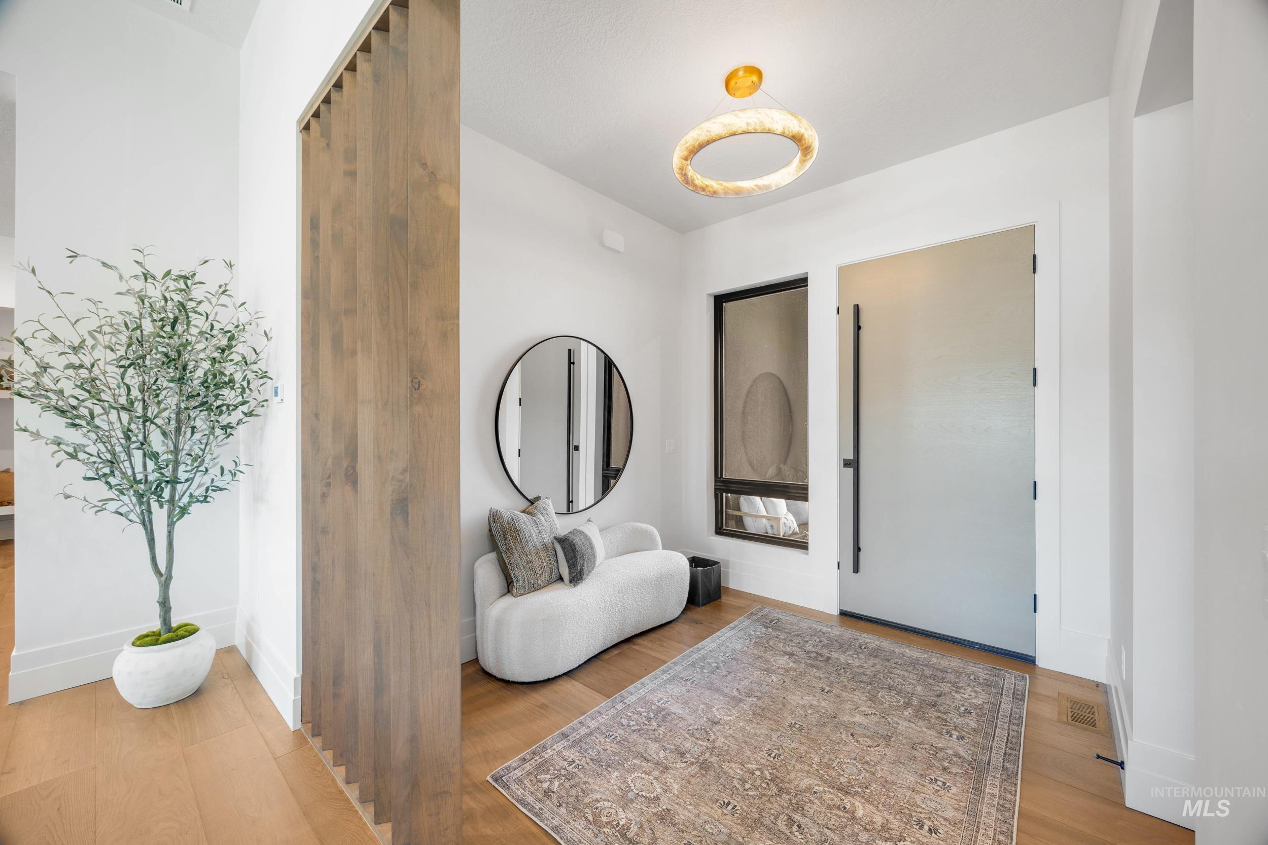 583 N Pembina Place Property Photo 8