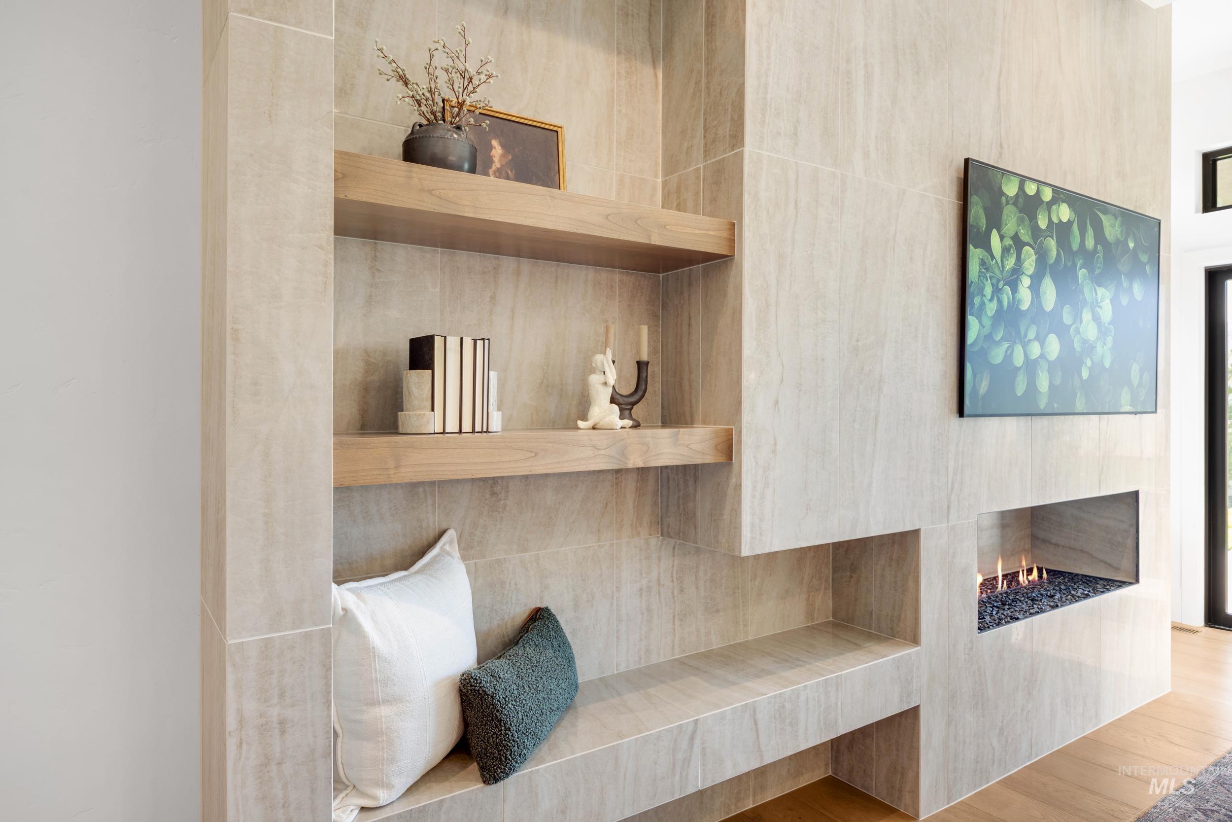 583 N Pembina Place Property Photo 9