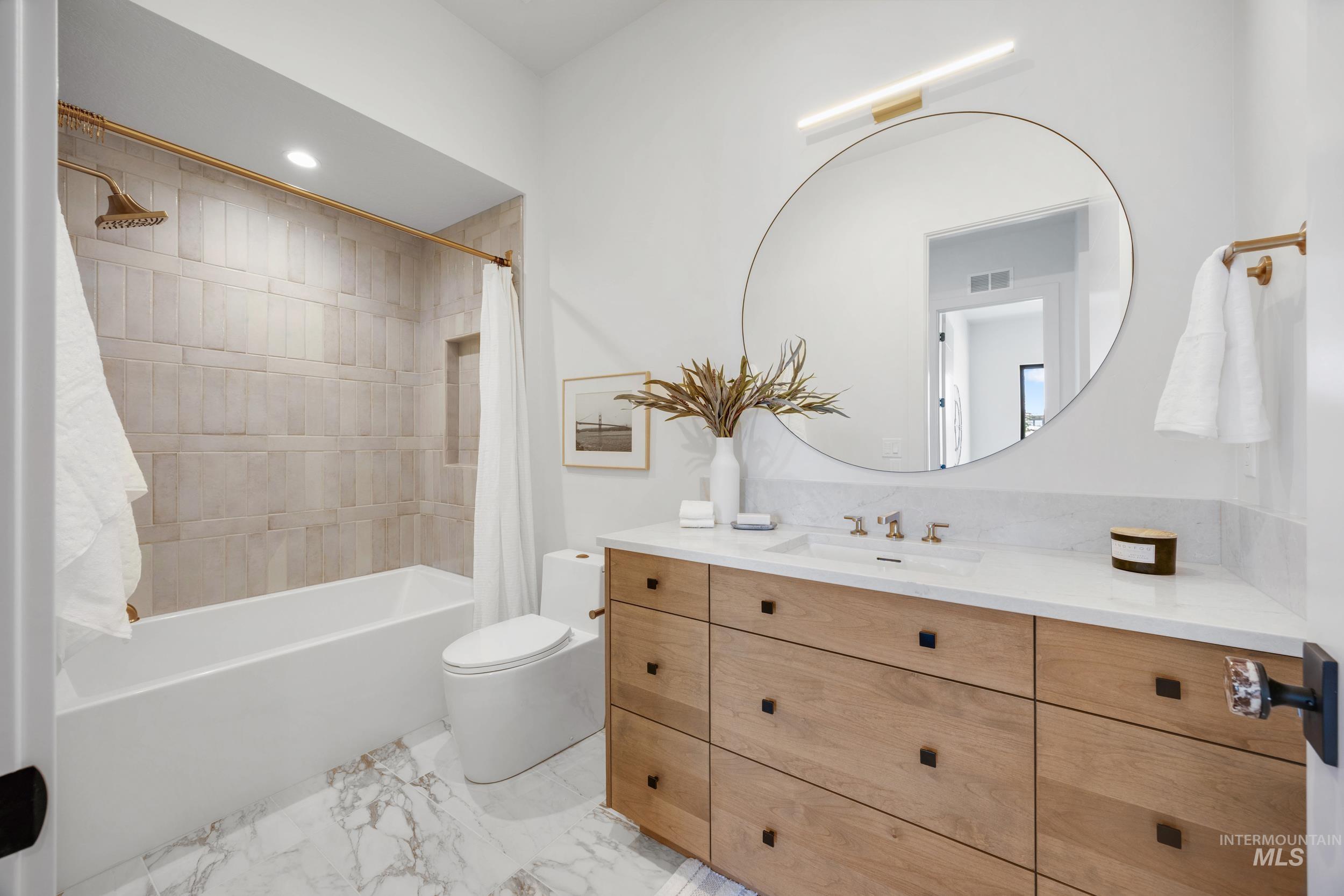 583 N Pembina Place Property Photo 38