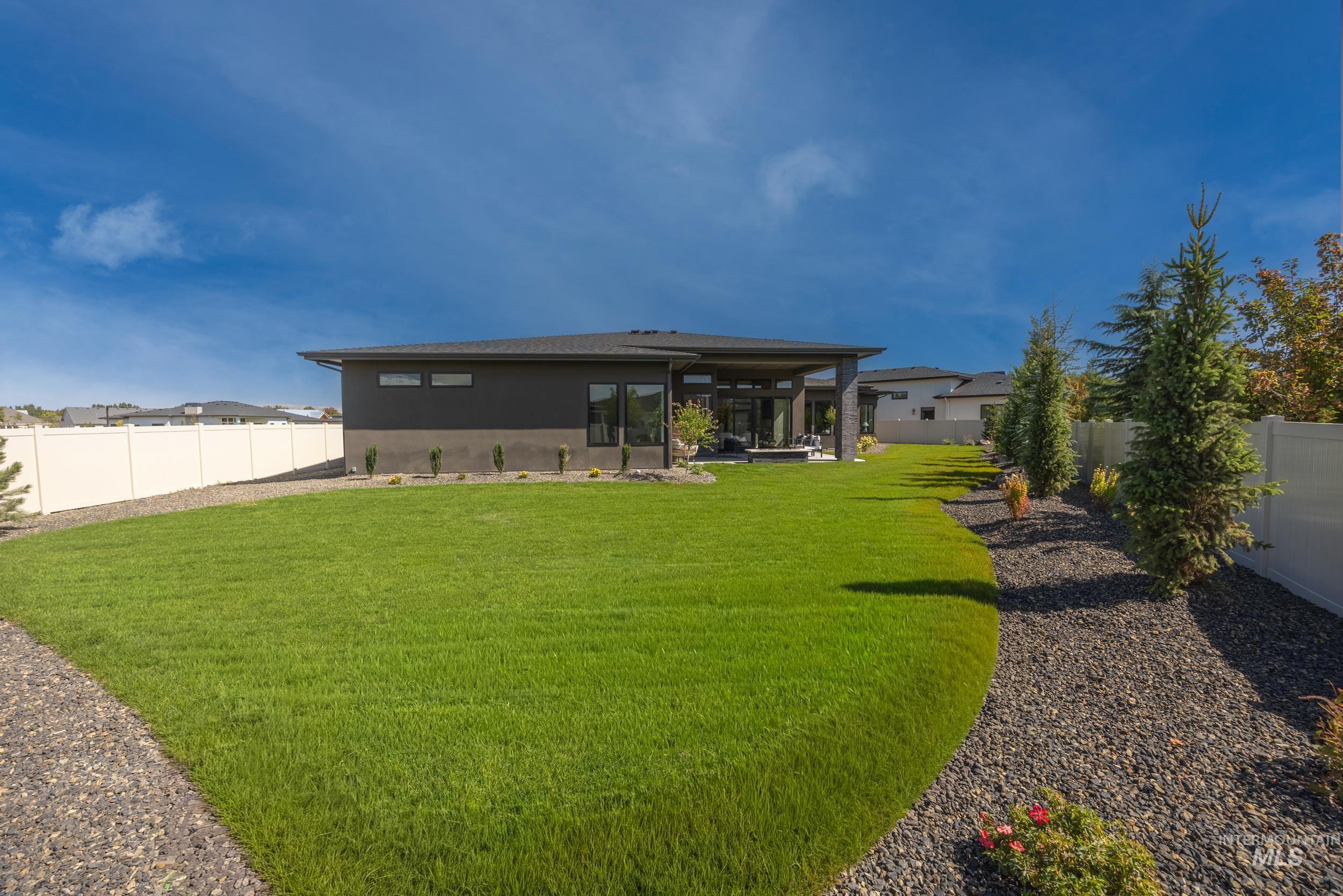 583 N Pembina Place Property Photo 45