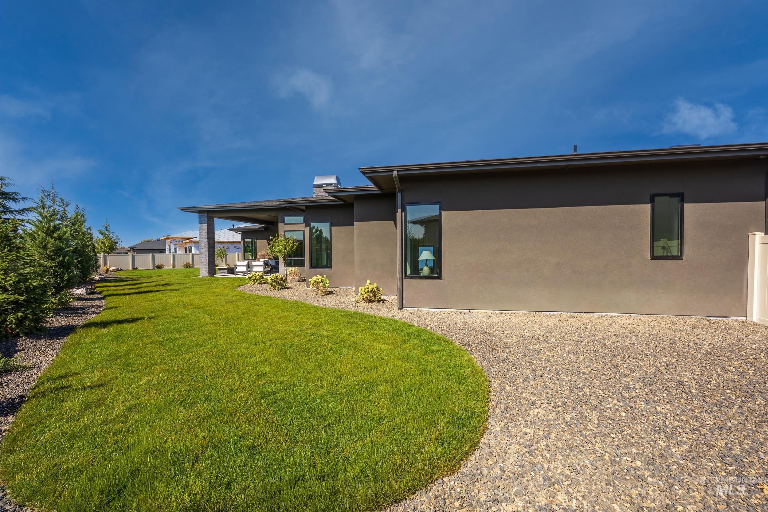 583 N Pembina Place Property Photo 46