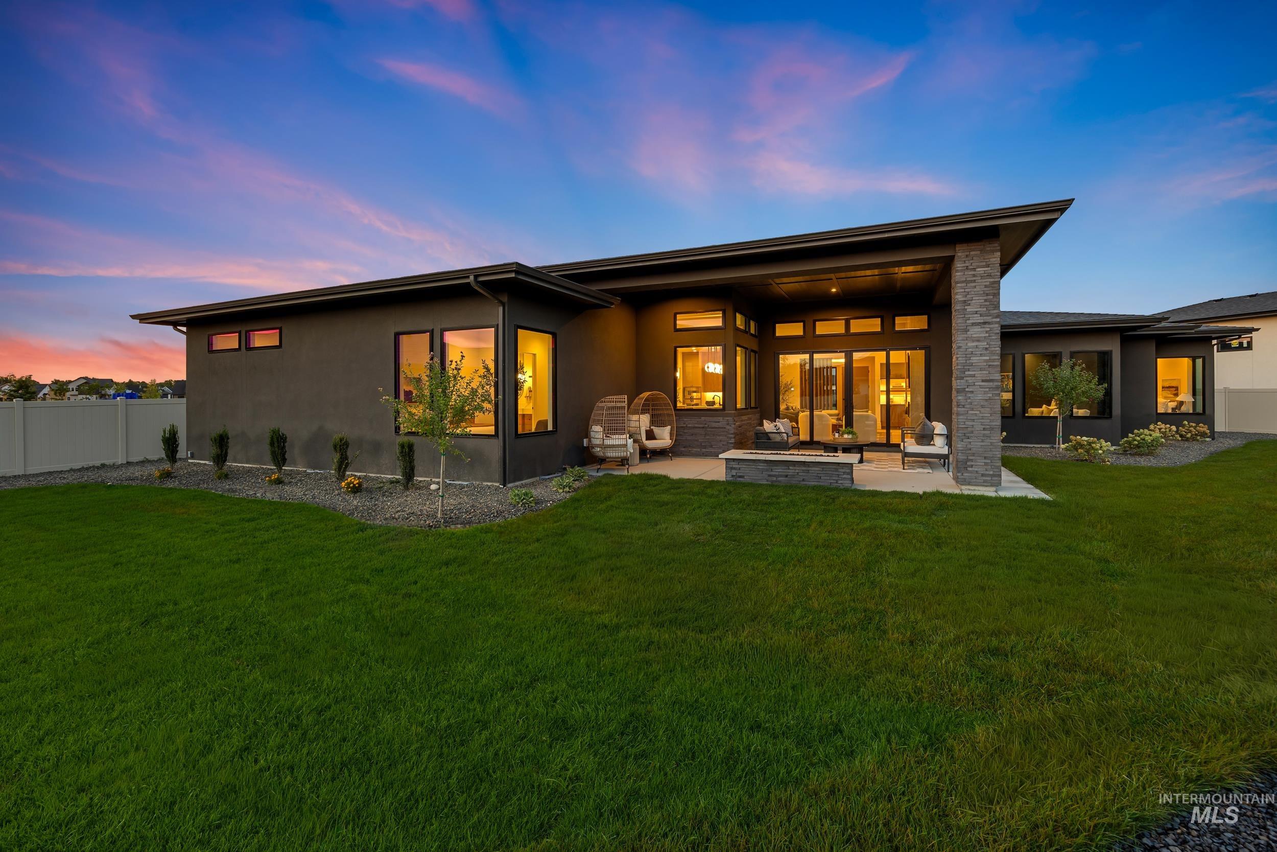 583 N Pembina Place Property Photo 50