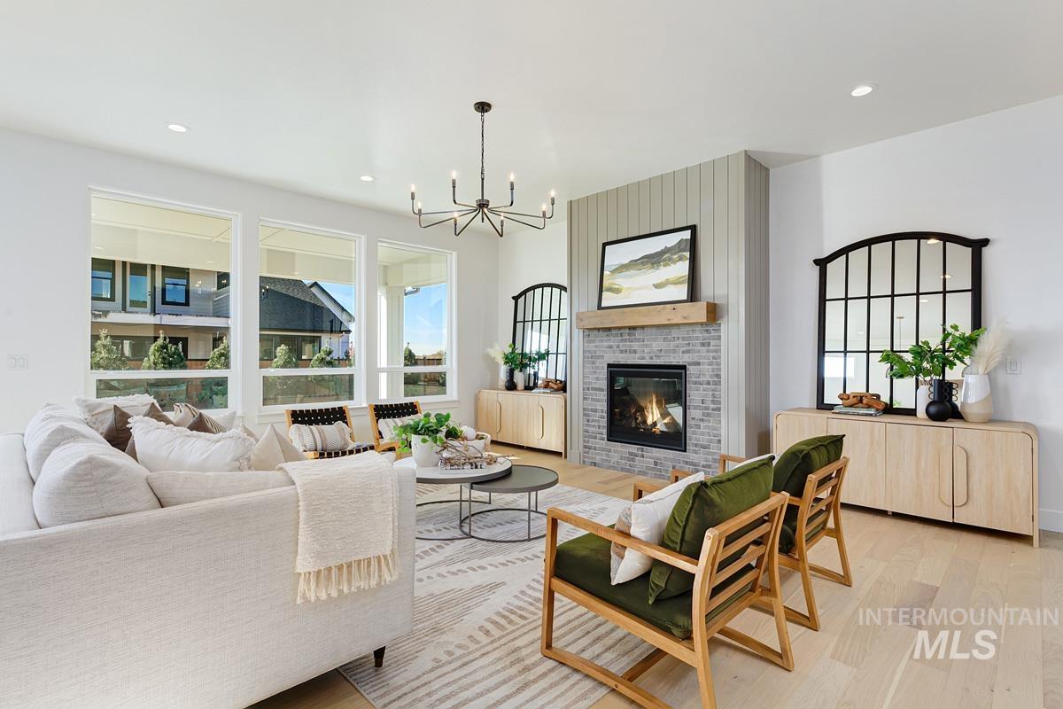 21895 Paint Ave Property Photo 4