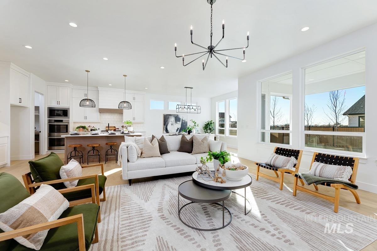 21895 Paint Ave Property Photo 6