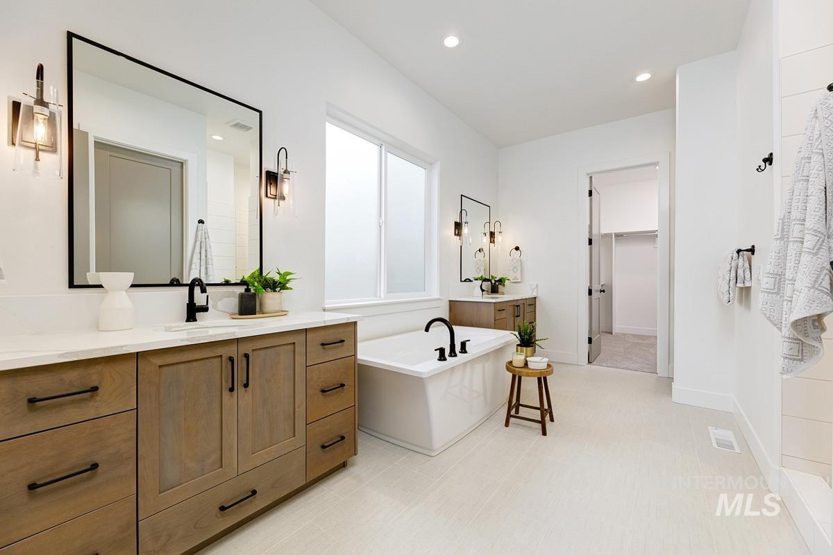 21895 Paint Ave Property Photo 15