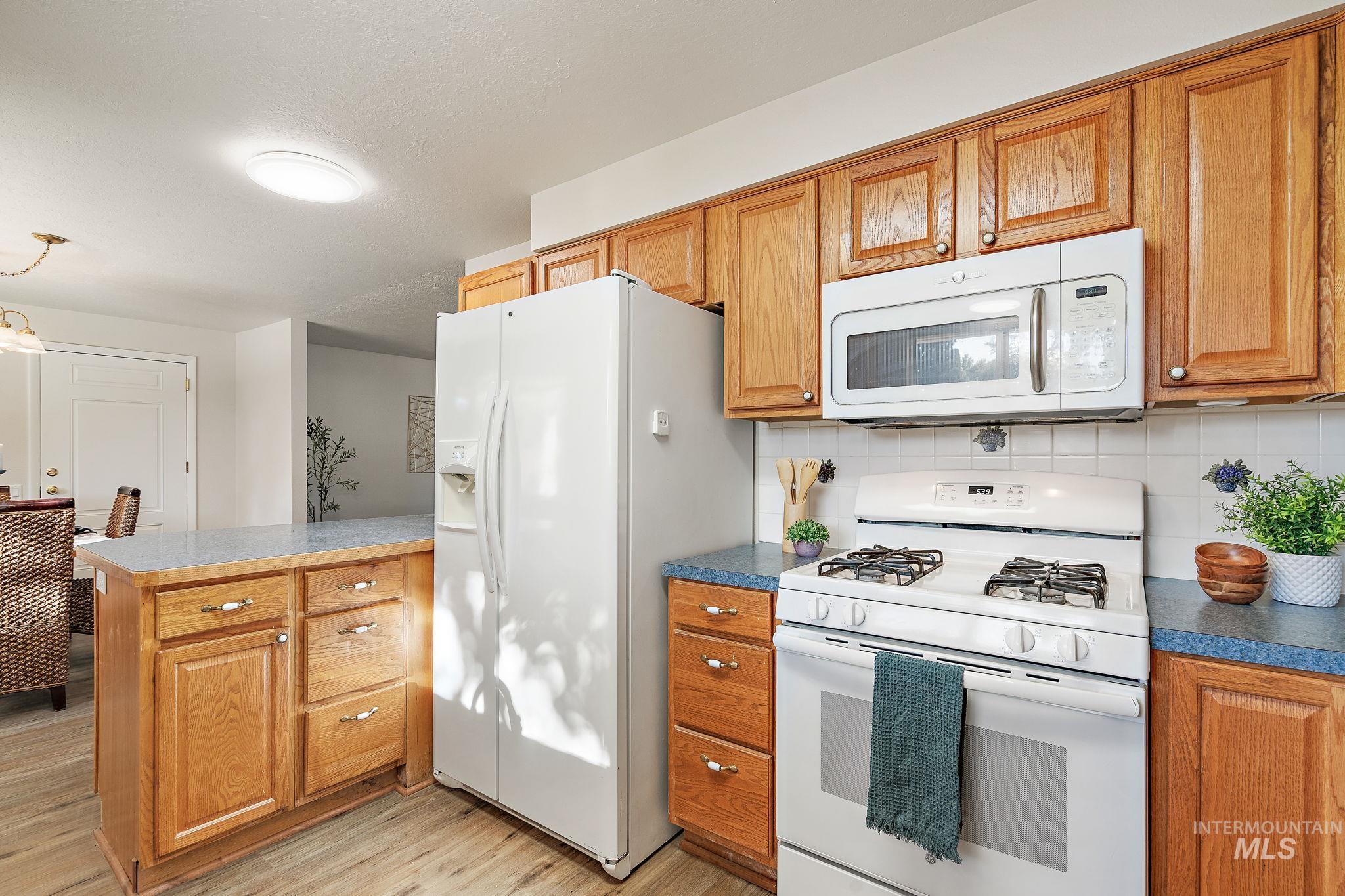 2210 Arlington Ave Property Photo 20