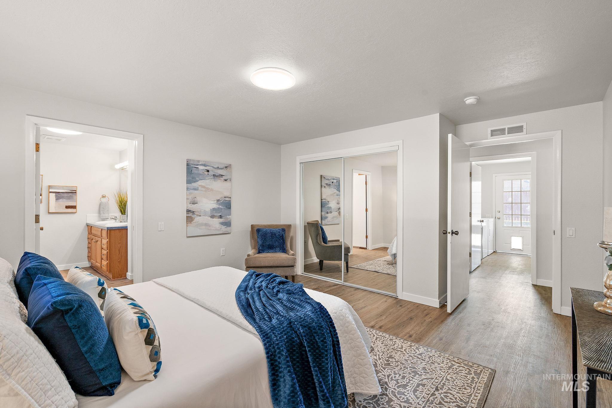 2210 Arlington Ave Property Photo 25