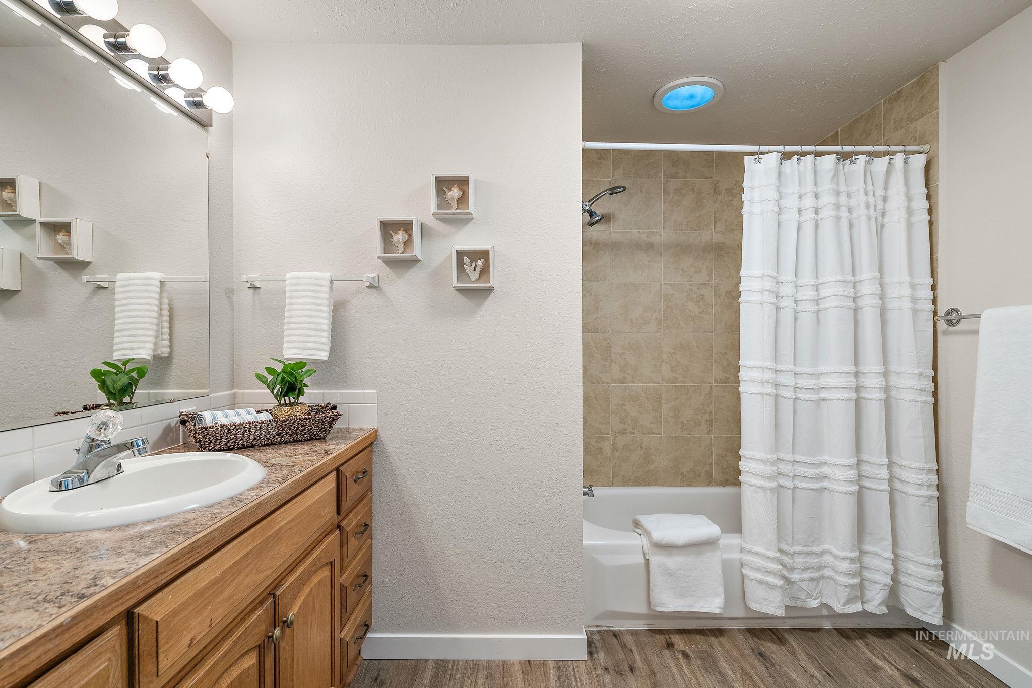 2210 Arlington Ave Property Photo 31