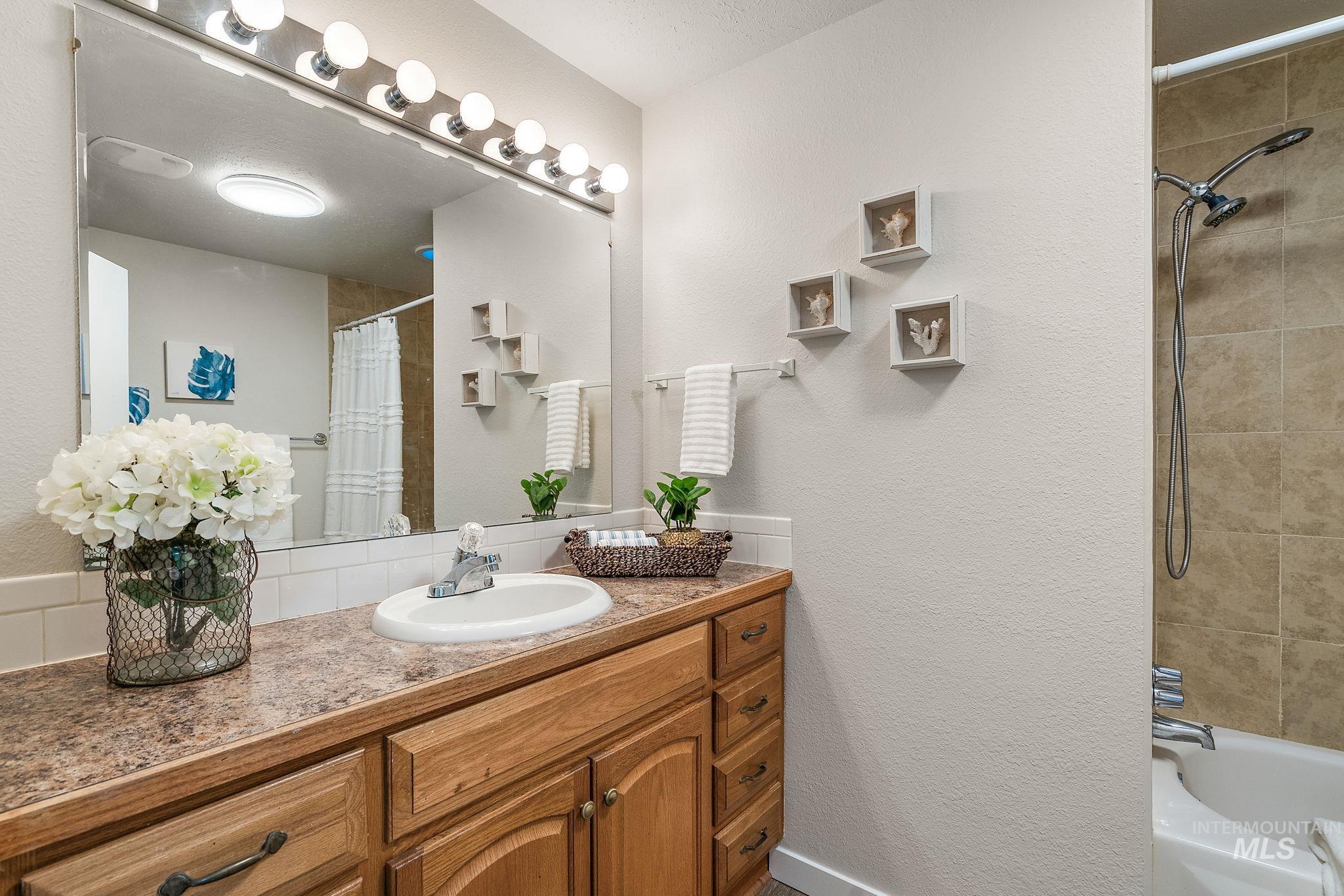 2210 Arlington Ave Property Photo 32