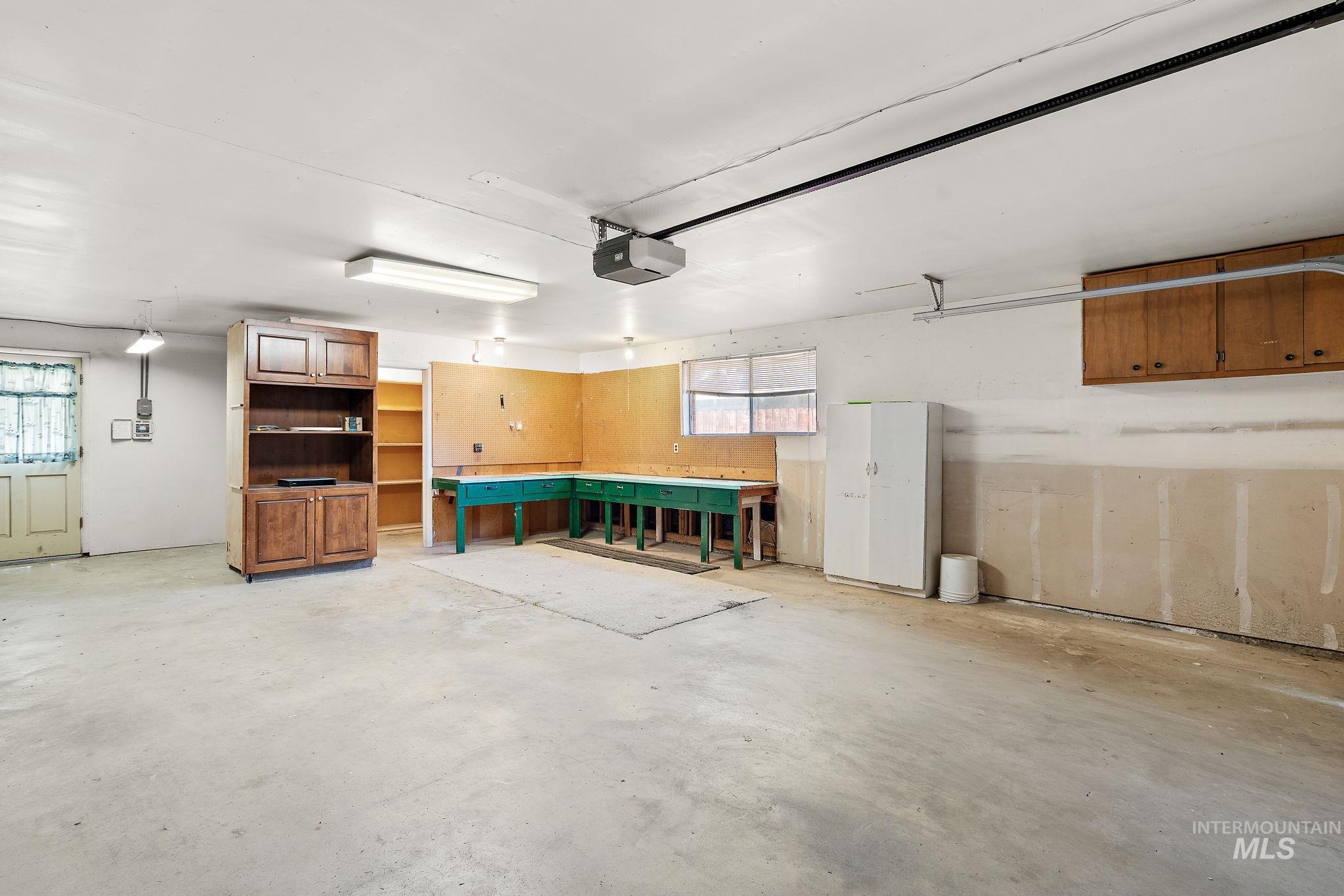 2210 Arlington Ave Property Photo 37