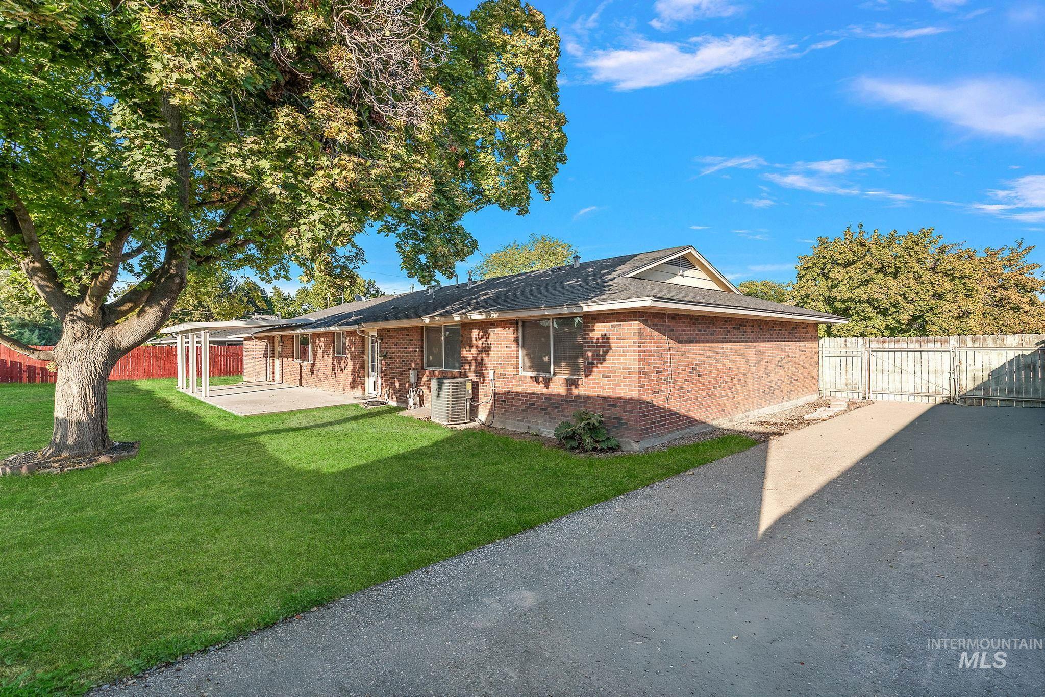 2210 Arlington Ave Property Photo 38