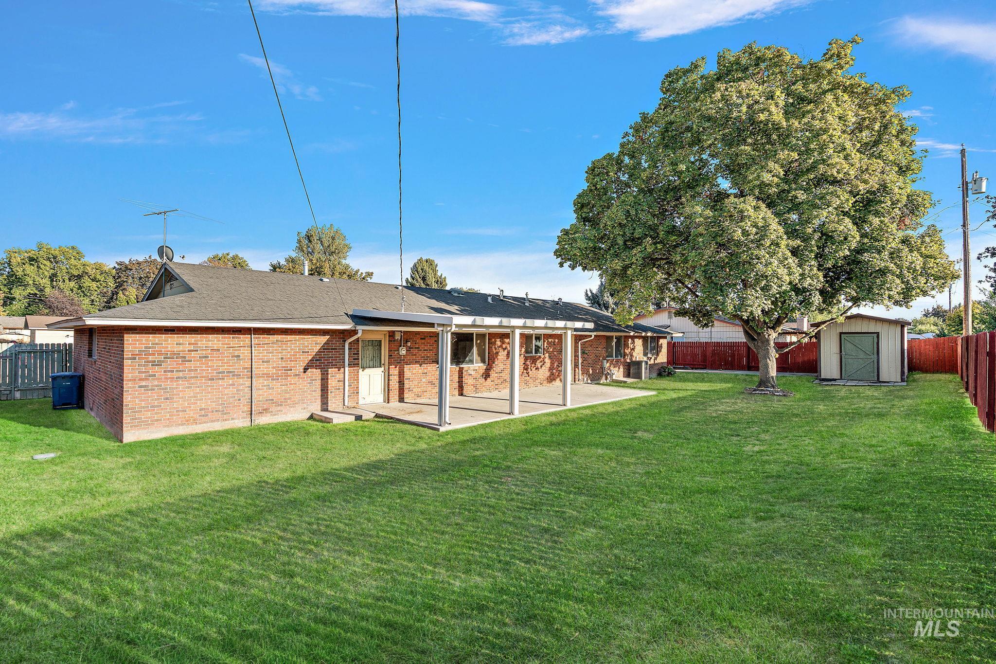 2210 Arlington Ave Property Photo 42