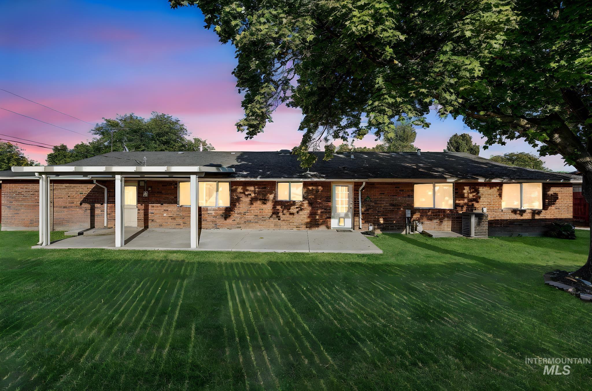 2210 Arlington Ave Property Photo 44