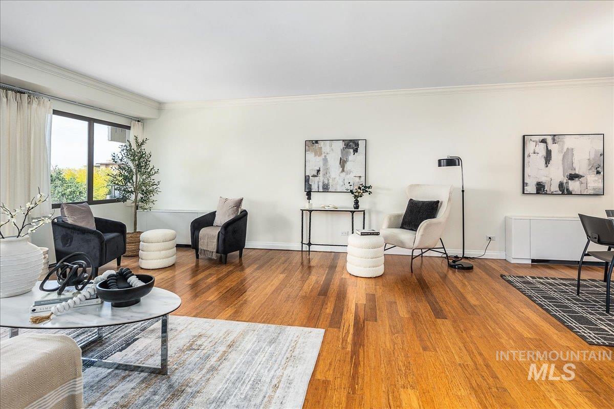 200 N 3rd Property Photo 14