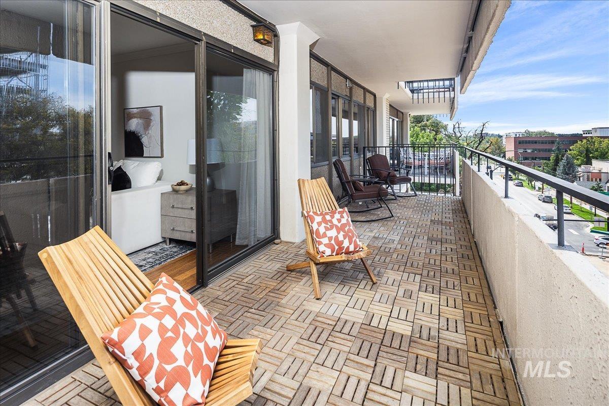 200 N 3rd Property Photo 25