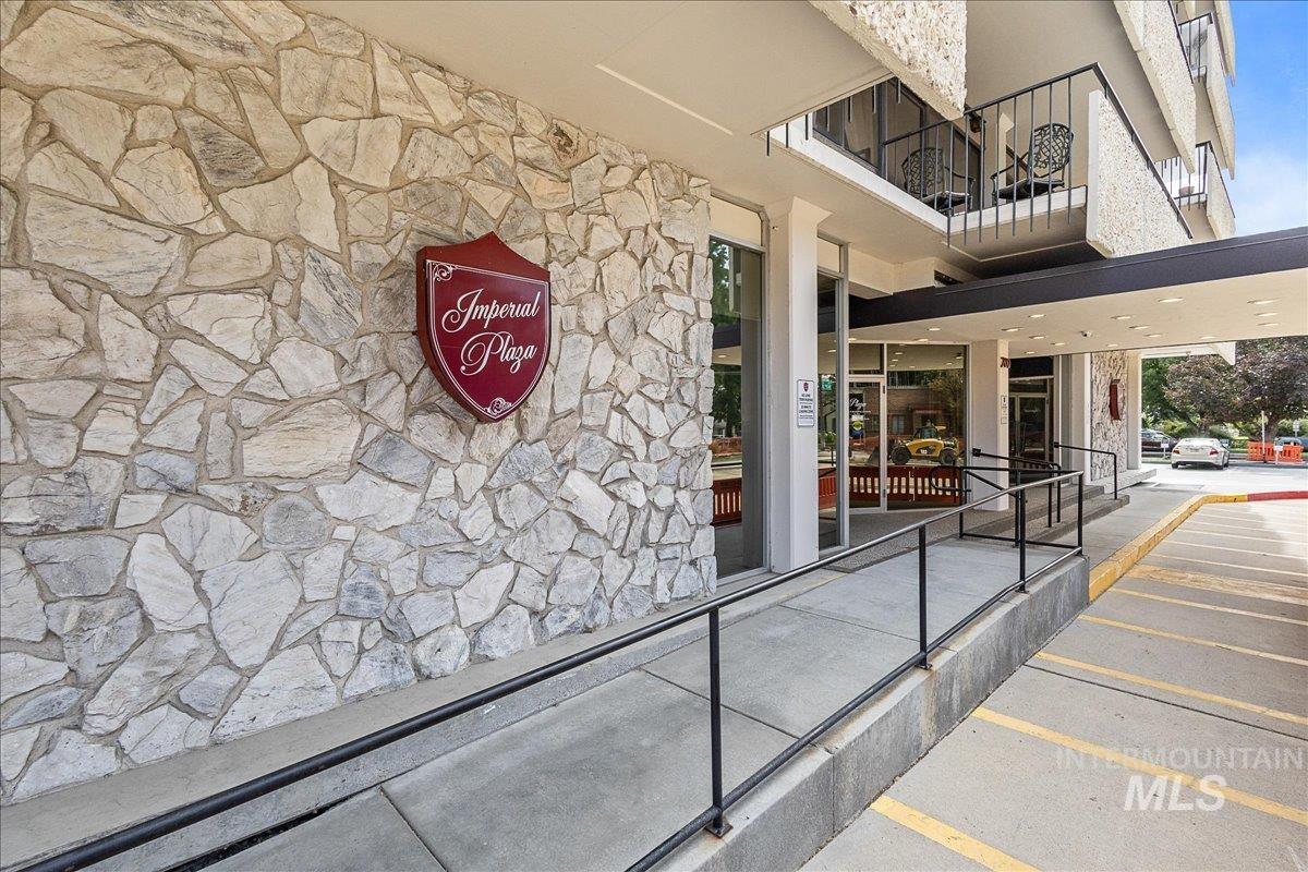 200 N 3rd Property Photo 26