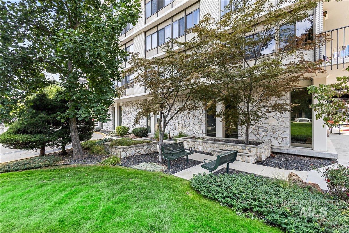 200 N 3rd Property Photo 31