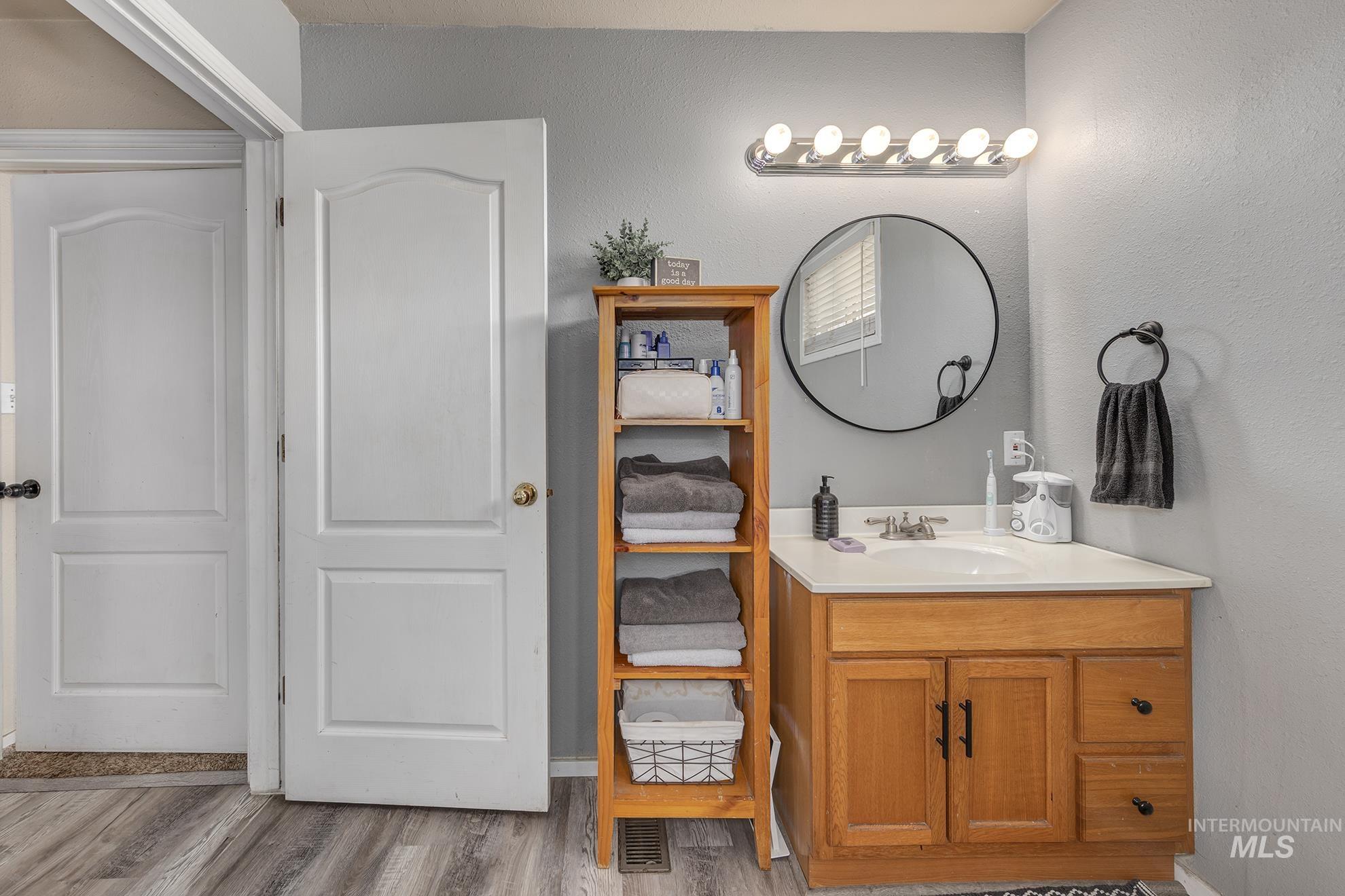 1534 Ne 10th Ave. Property Photo 17