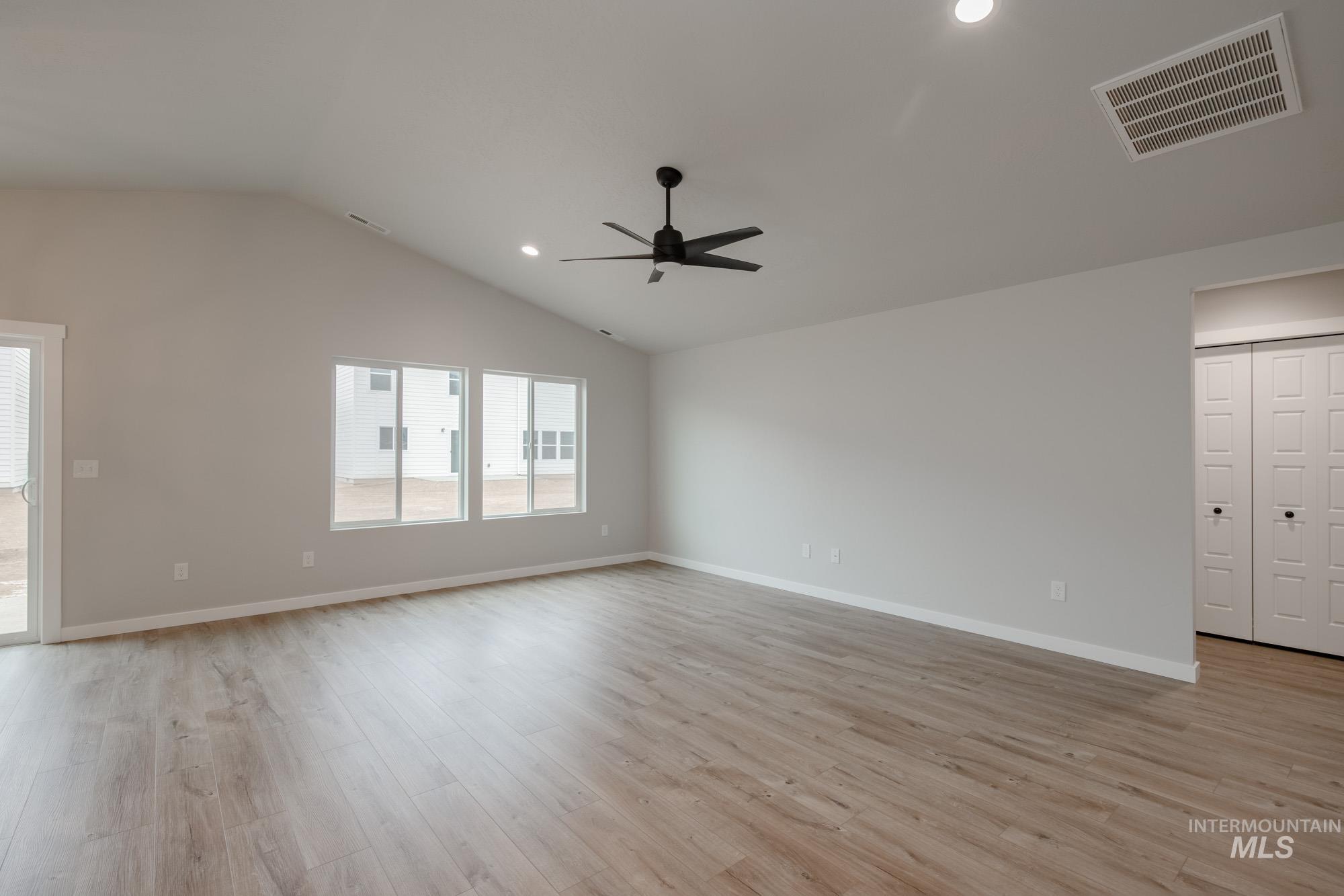 6256 W Karpathos St Property Photo 13