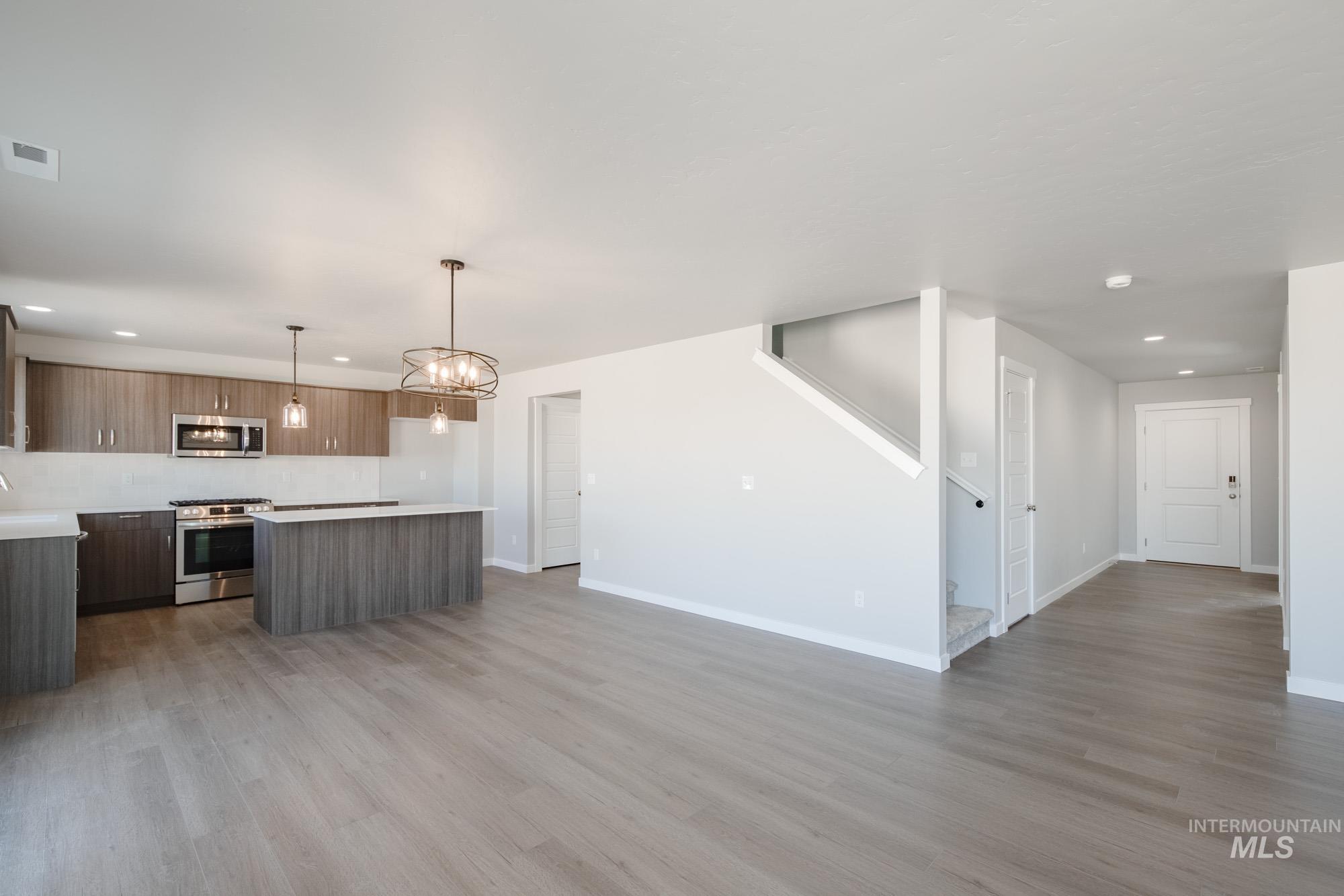 3846 W Maypearl St Property Photo 10