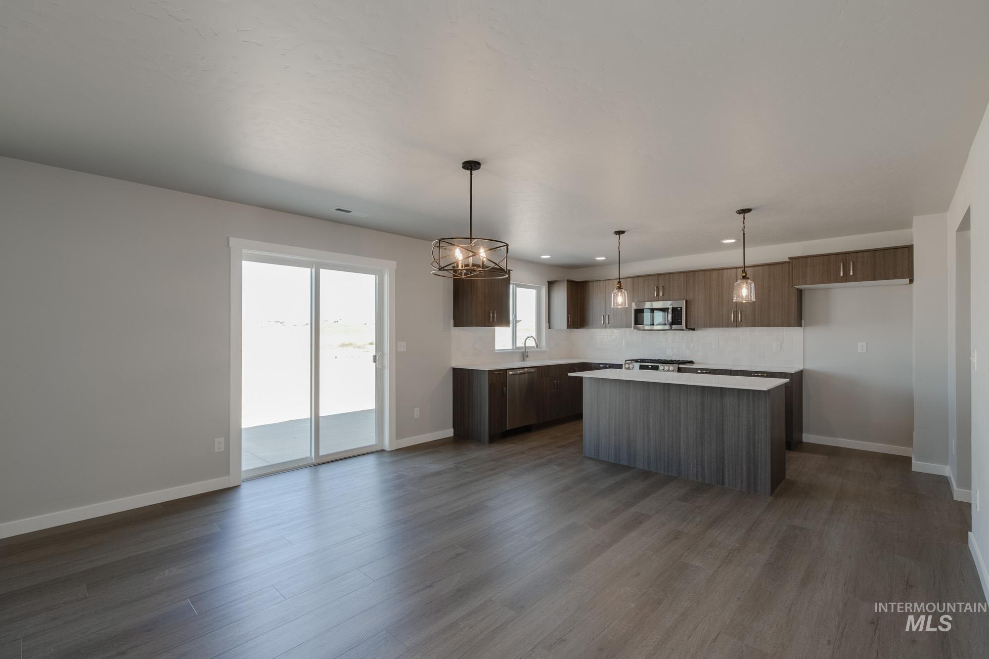 3846 W Maypearl St Property Photo 11