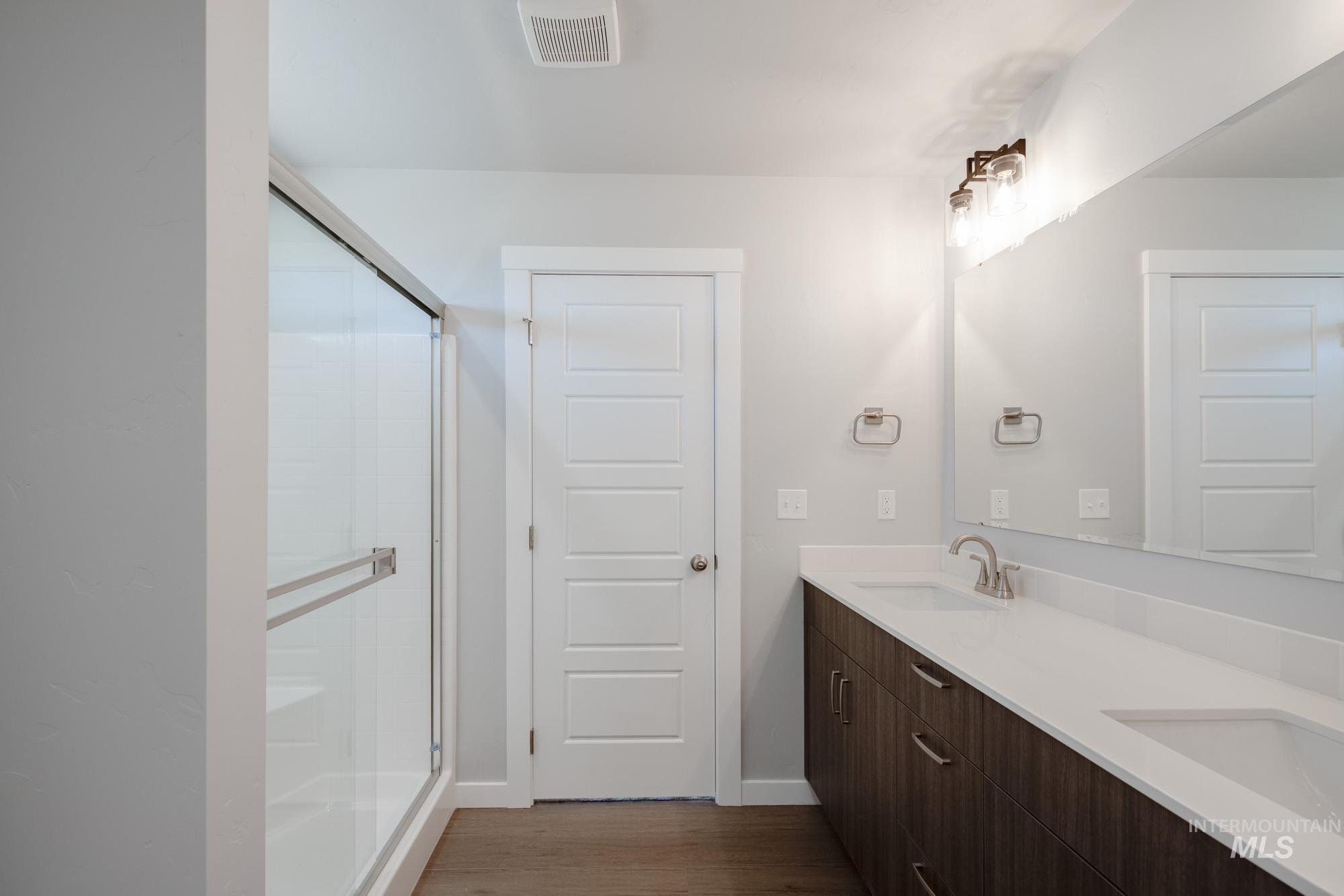 3846 W Maypearl St Property Photo 27