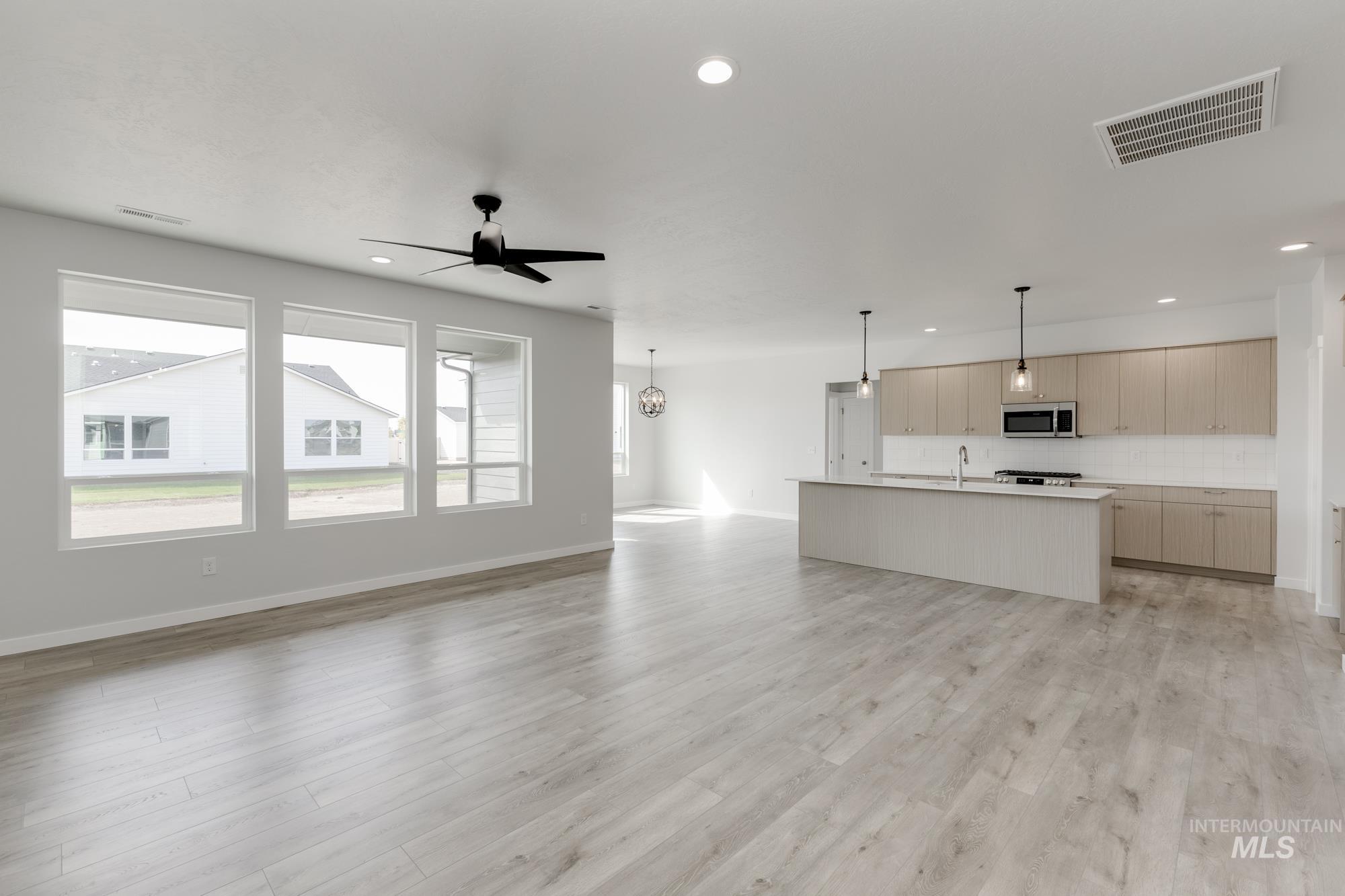 1127 E Duncan Creek St Property Photo 11