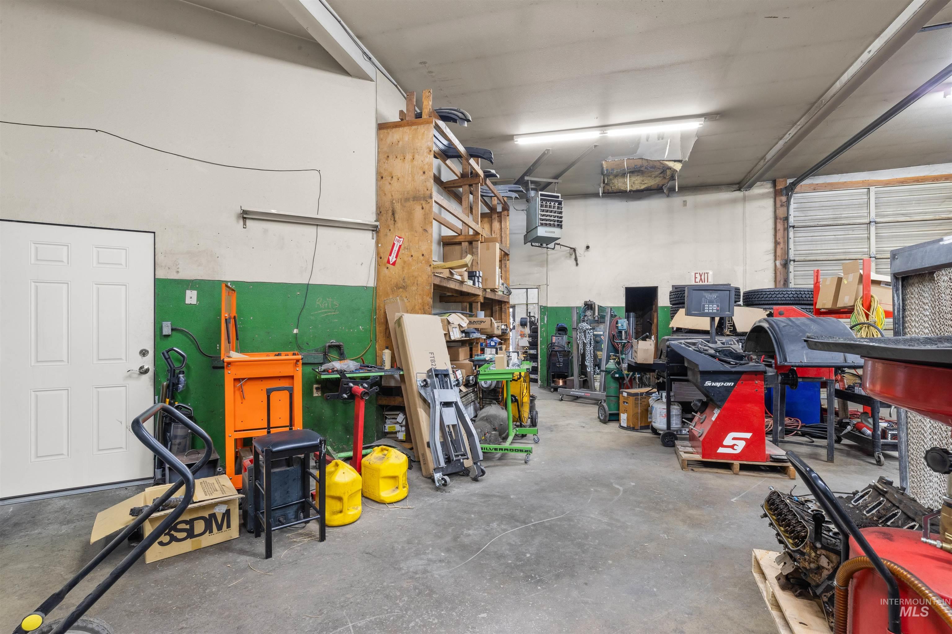 519 Diagonal Street Property Photo 21