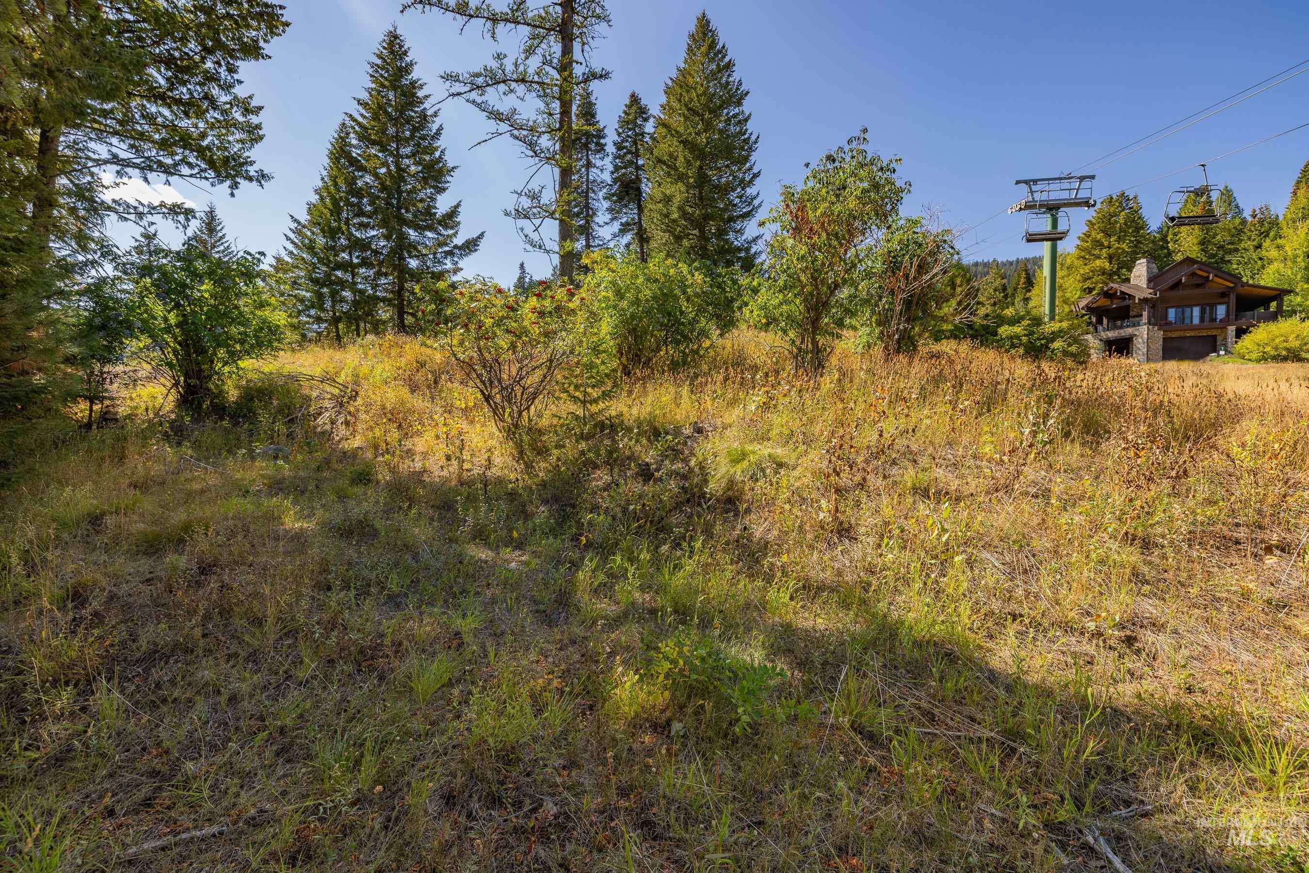 492 Whitewater Drive Property Photo 11