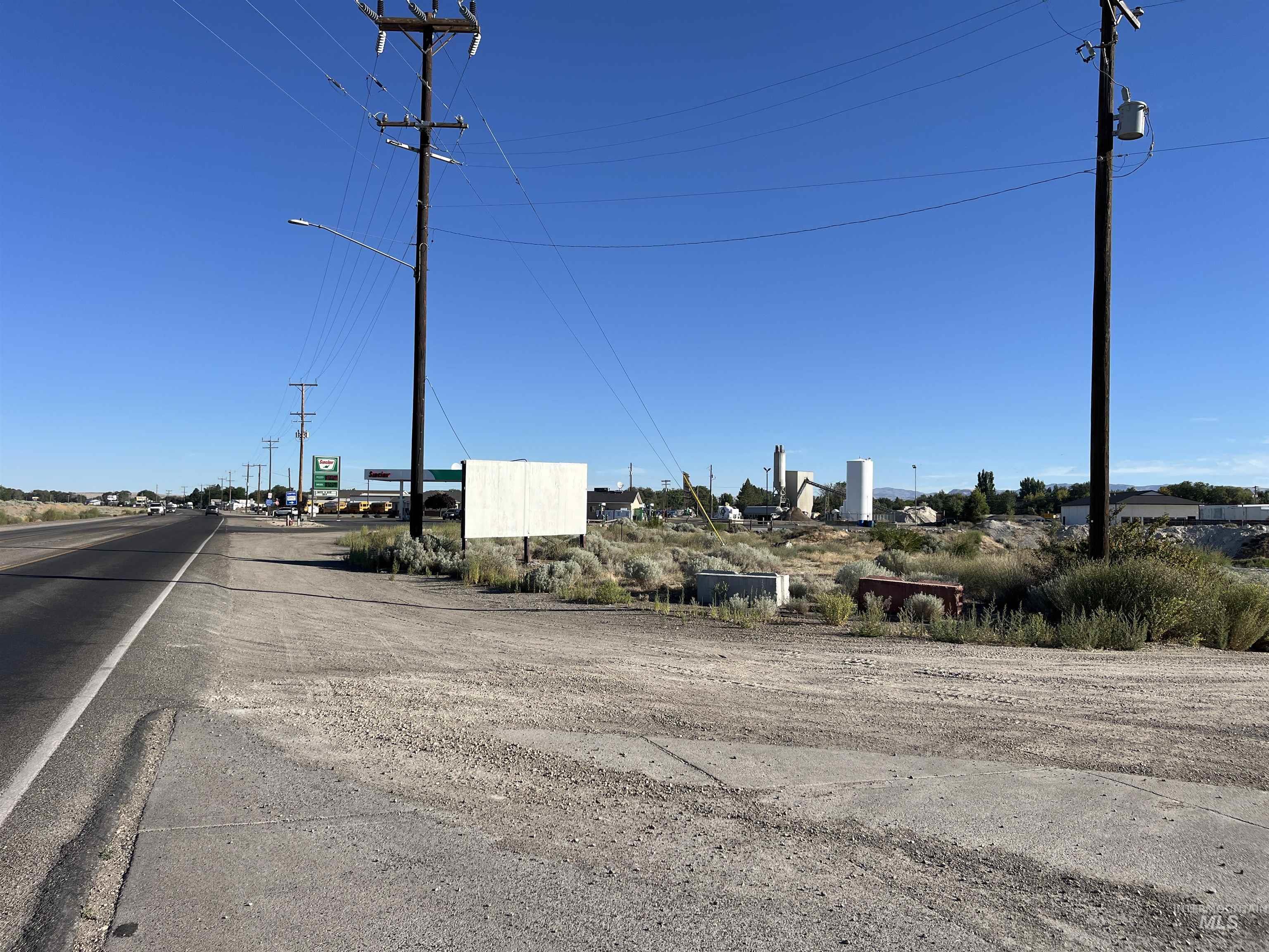 960 Sunset Strip Property Photo 3