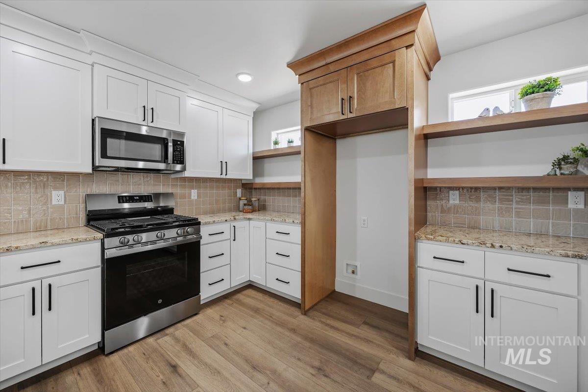 1504 Tverdy Lane Property Photo 4