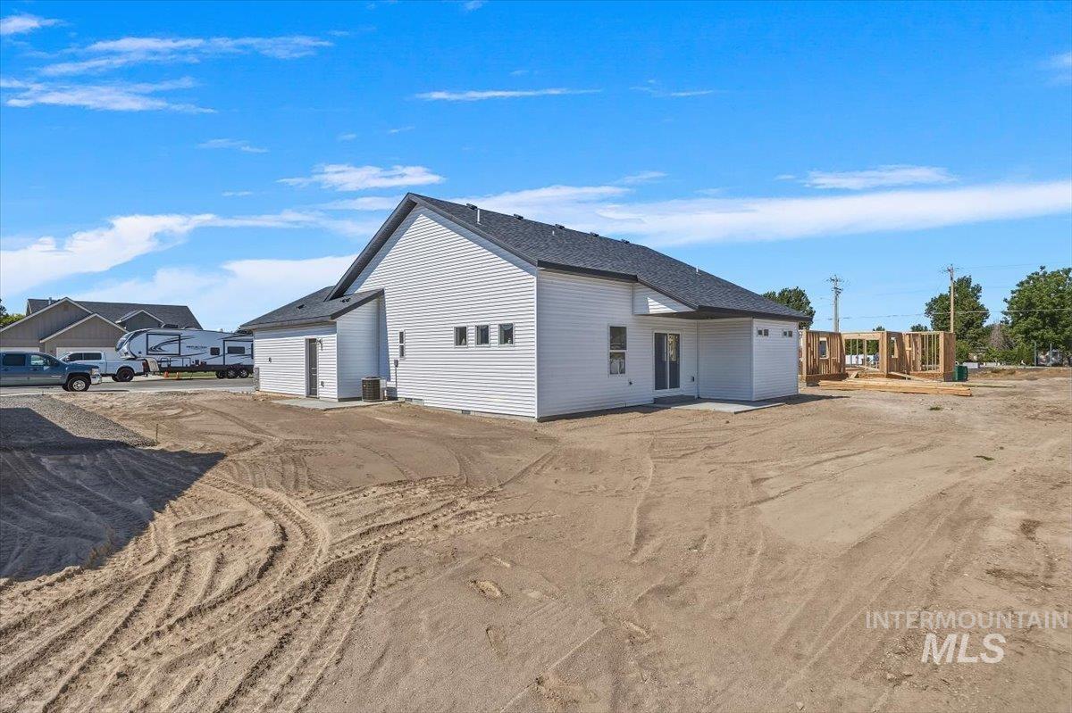 1504 Tverdy Lane Property Photo 11