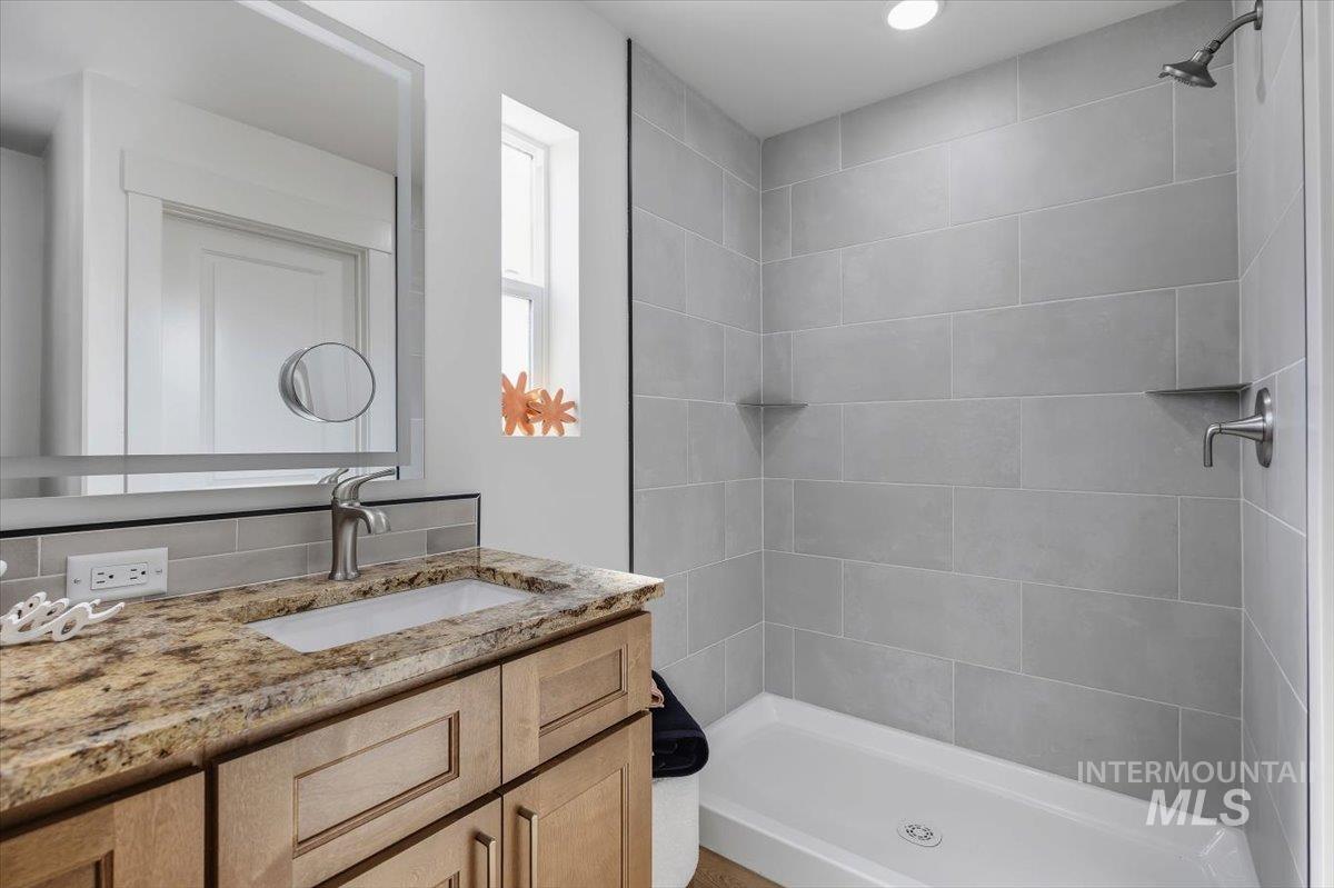 1504 Tverdy Lane Property Photo 34