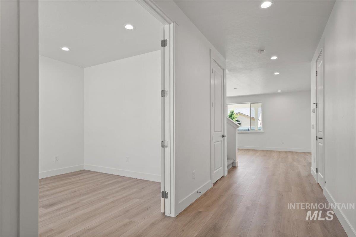 2311 N Silver Wolf Pl Property Photo 2