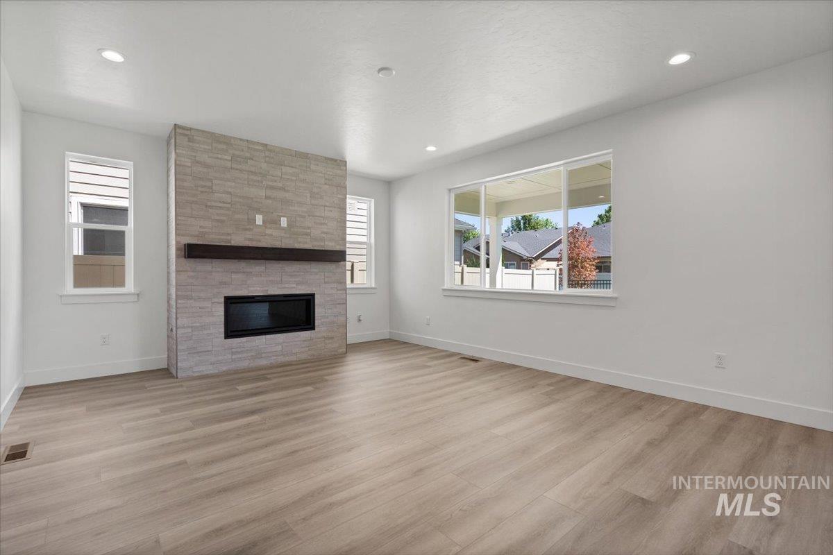 2311 N Silver Wolf Pl Property Photo 6