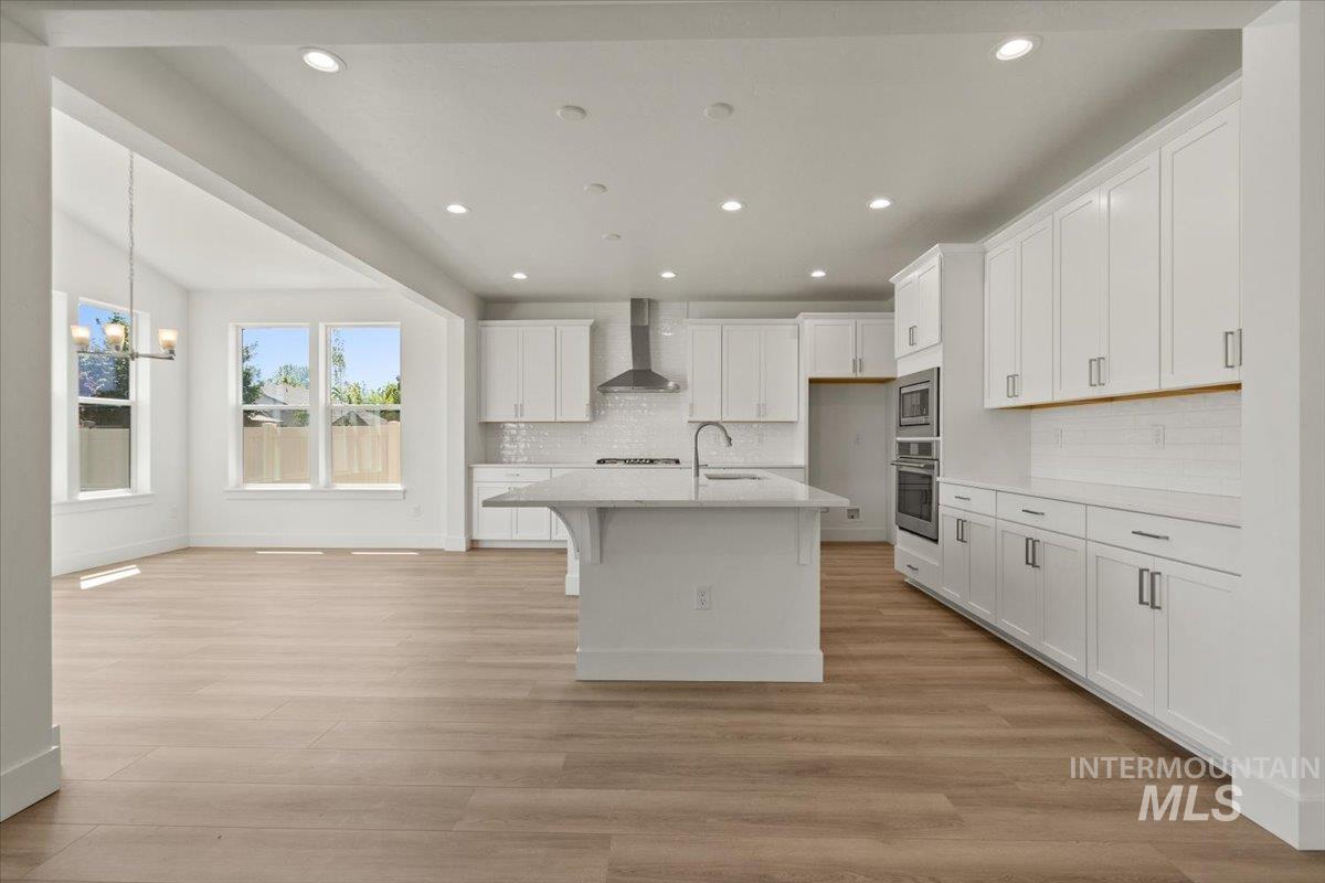 2311 N Silver Wolf Pl Property Photo 10