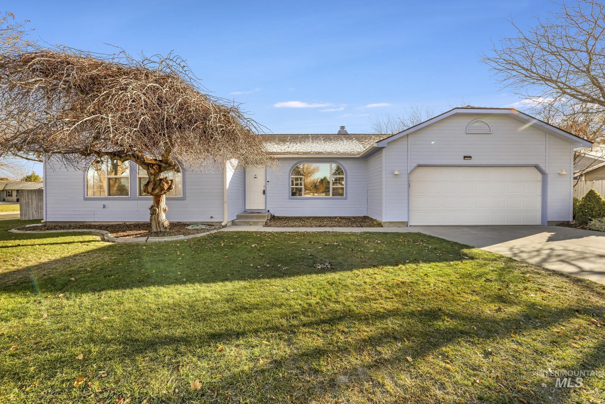 806 Hiawatha Way Property Photo 1