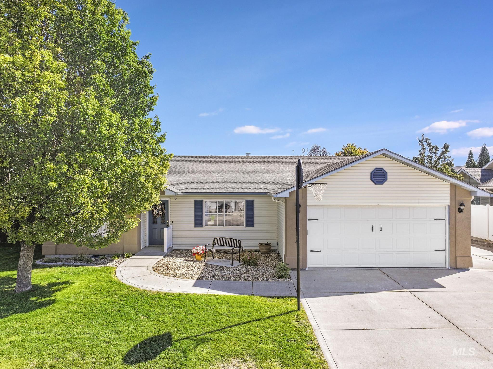 1434 Tara St Property Photo 1