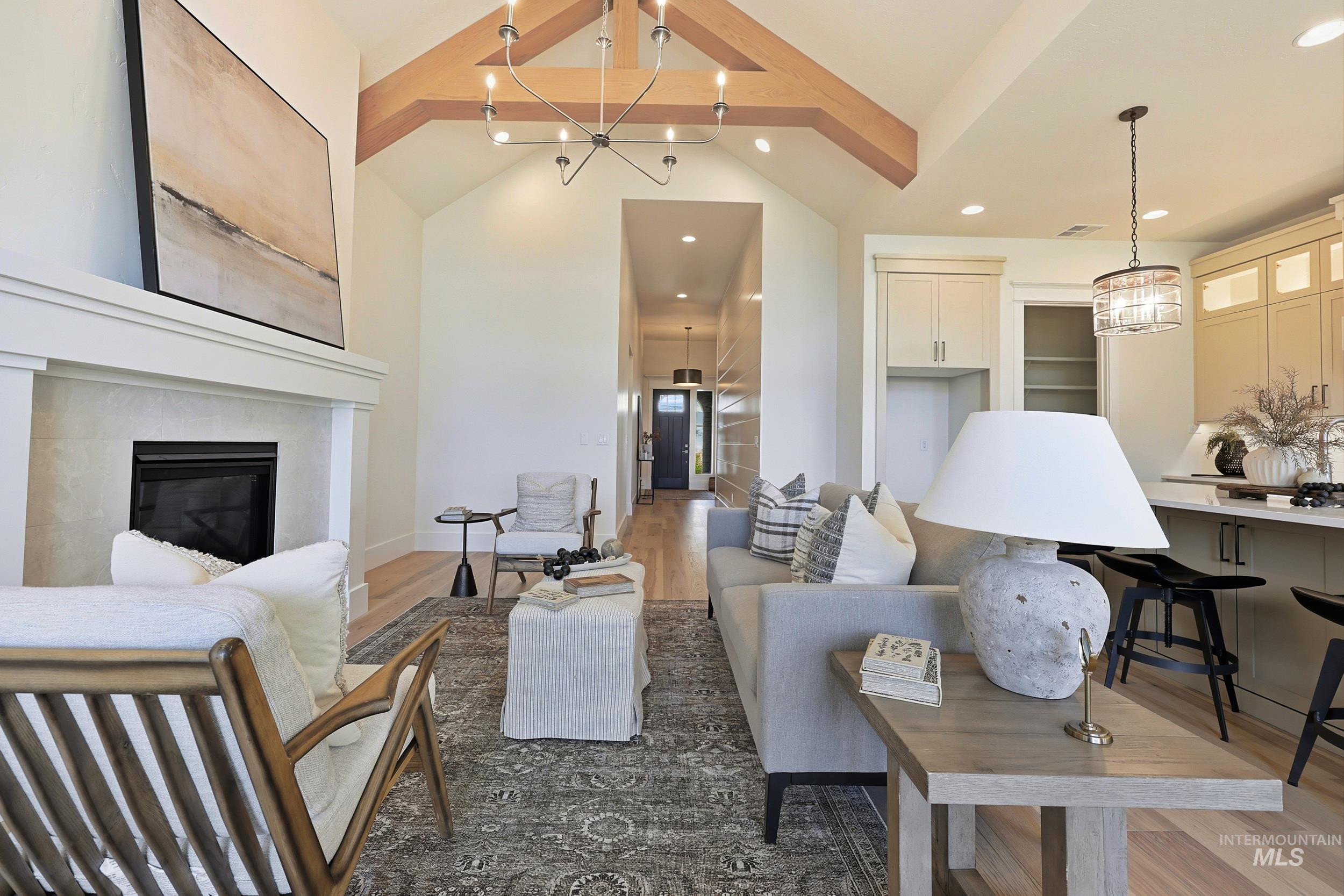 1049 E Crescendo St Property Photo 6