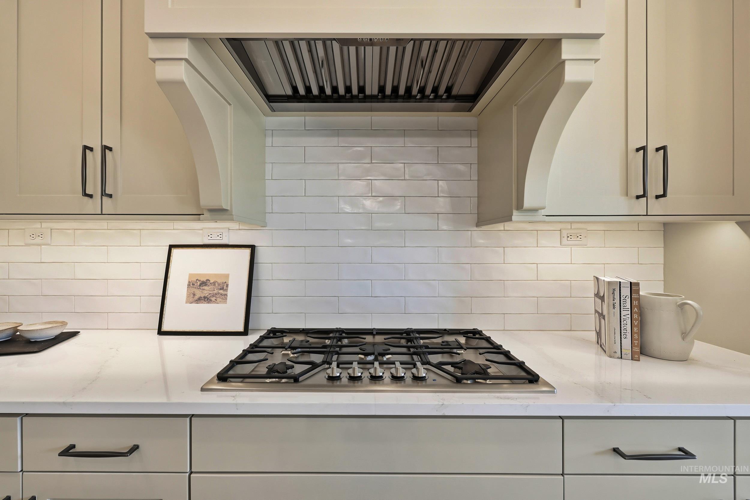 1049 E Crescendo St Property Photo 11