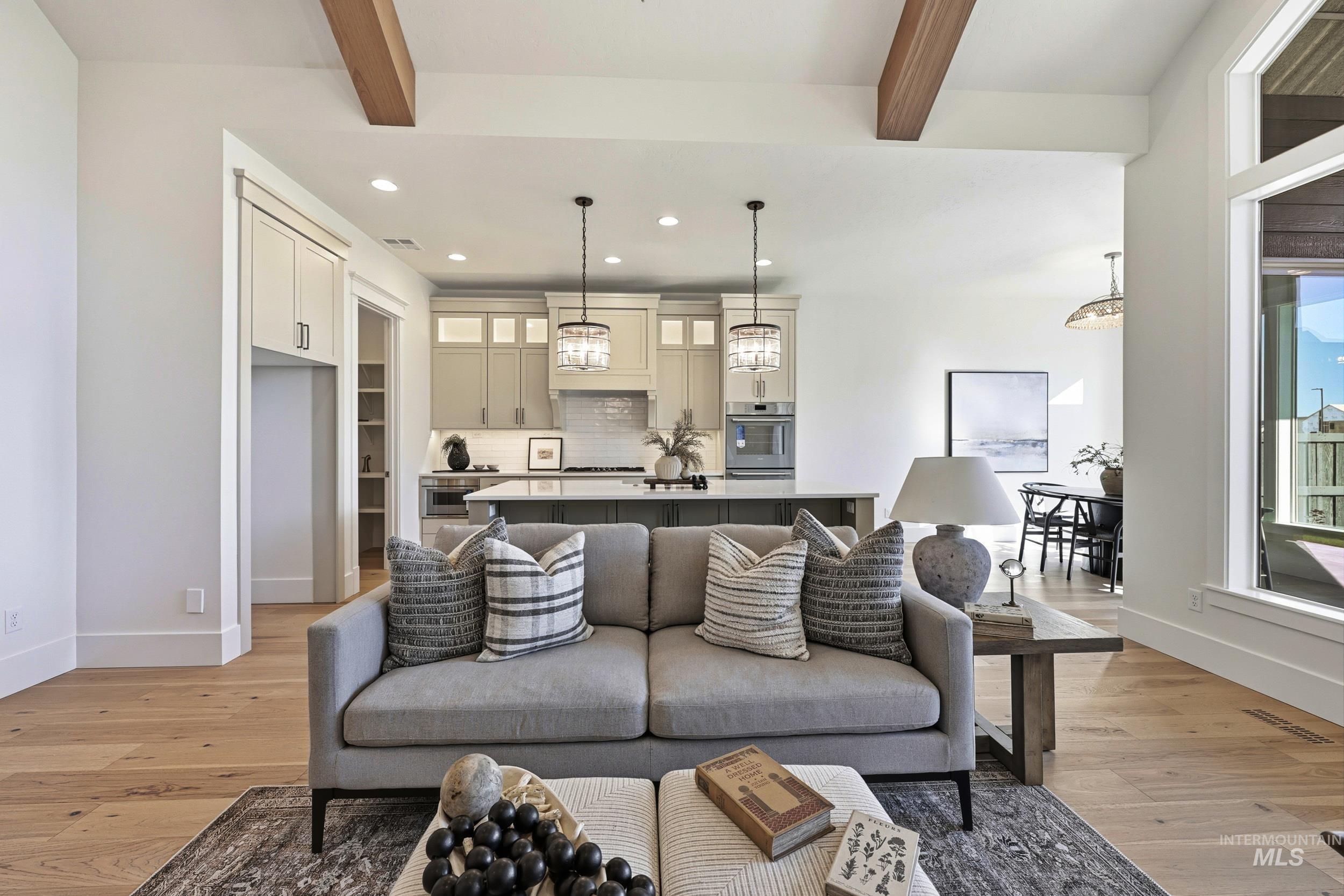 1049 E Crescendo St Property Photo 14