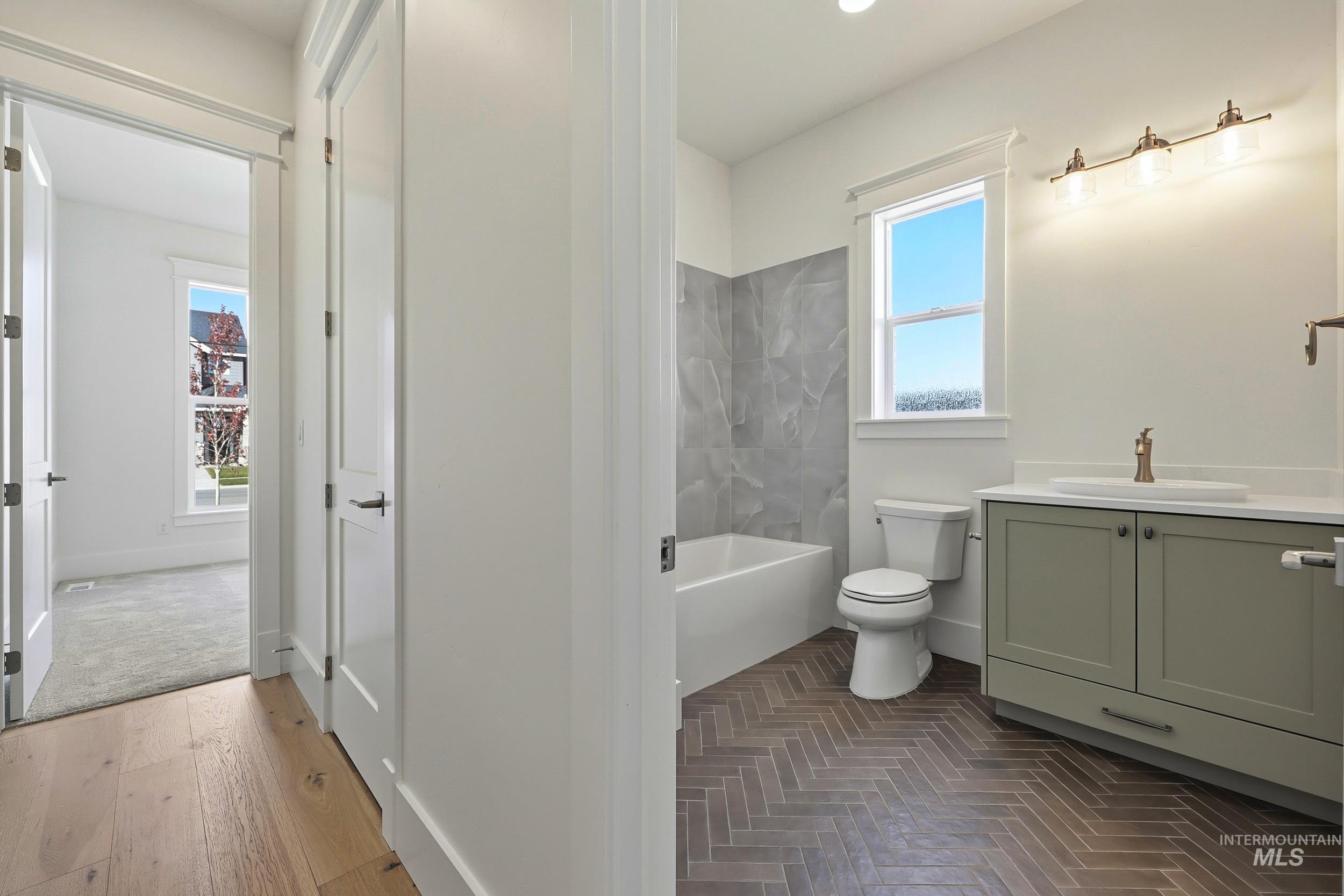 1049 E Crescendo St Property Photo 27