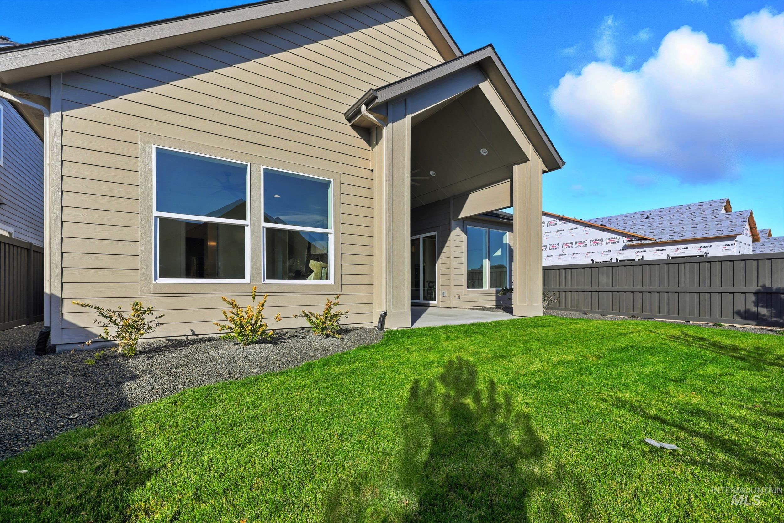 1049 E Crescendo St Property Photo 34